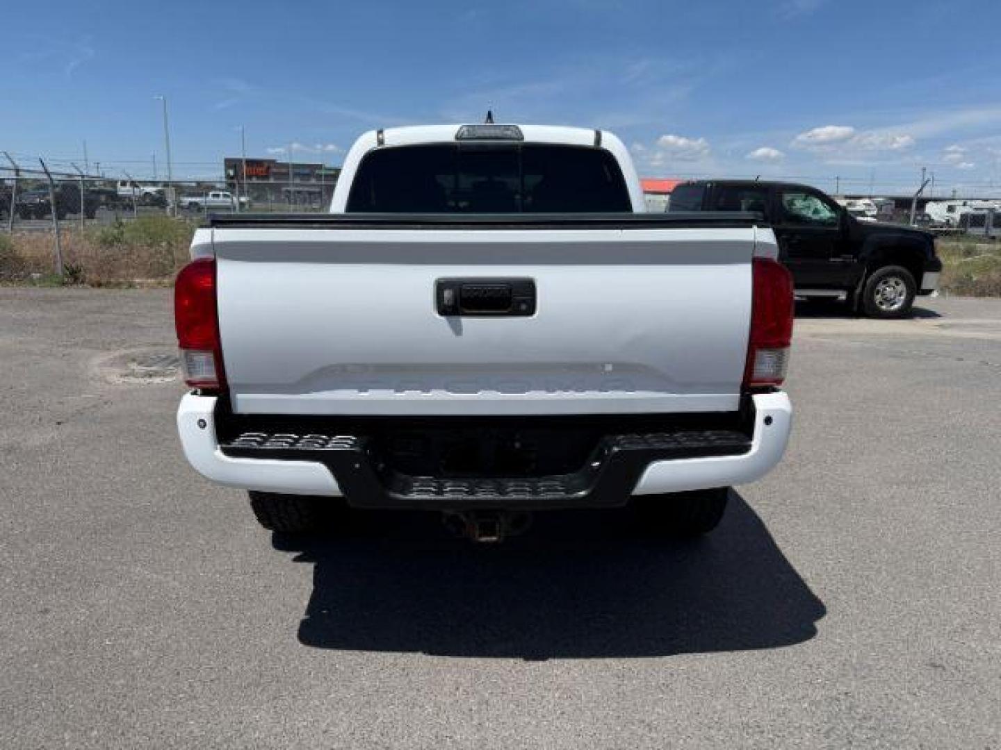 2017 WHITE /CLOTH Toyota Tacoma (3TMCZ5AN1HM) with an 35L V-6 portdirect injection engine, Automatic transmission, located at 1175 N Woodruff Ave, Idaho Falls, ID, 83401, 43.506901, -111.999657 - At Timberline Auto, finding a great deal on your next vehicle is always easy! Our experienced sales staff's goal is to help find you the right vehicle at the right price! Our knowledgeable finance department has options for almost any credit score. We offer extended service contract options to prote - Photo#28
