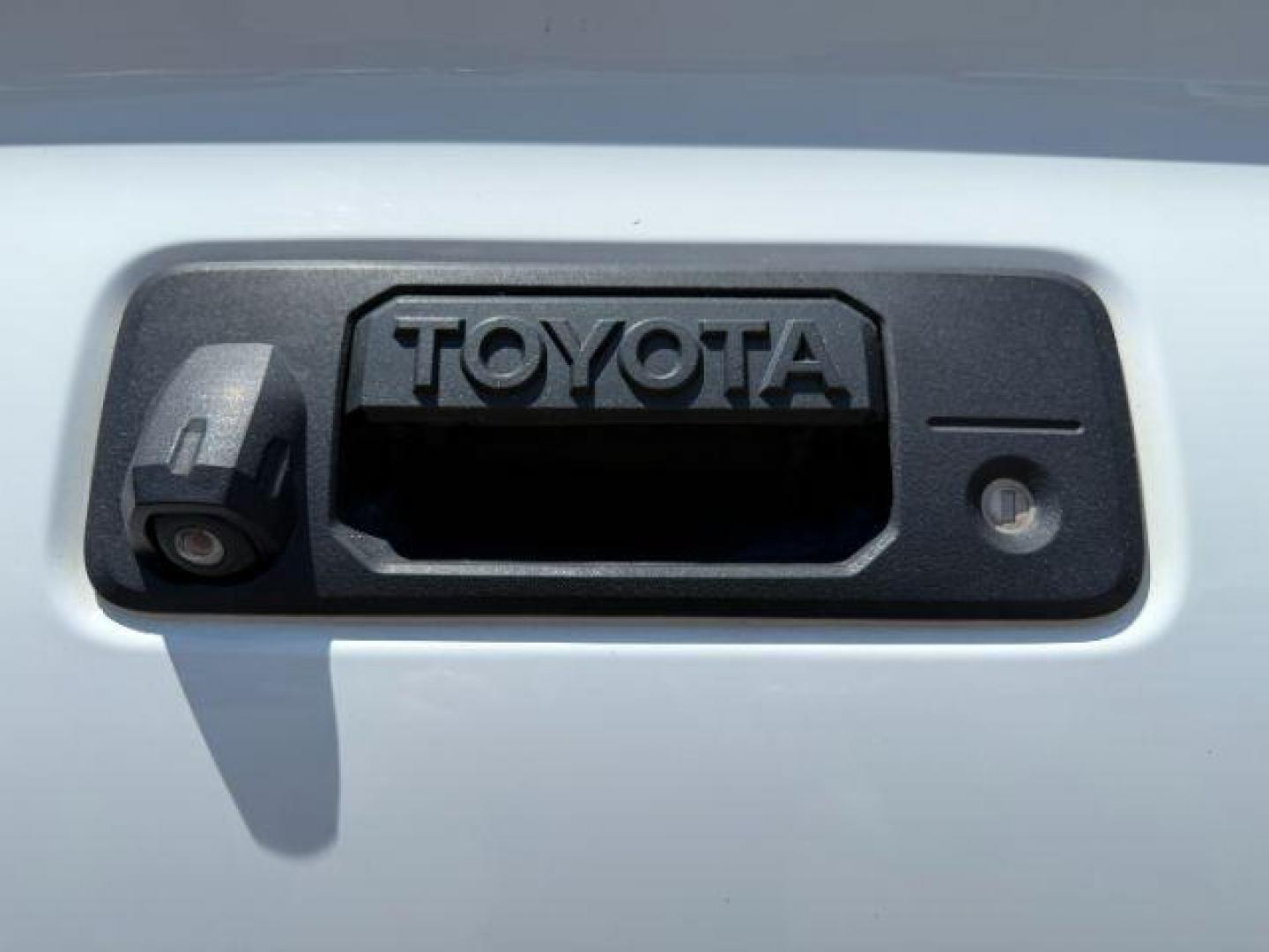 2017 WHITE /CLOTH Toyota Tacoma (3TMCZ5AN1HM) with an 35L V-6 portdirect injection engine, Automatic transmission, located at 1175 N Woodruff Ave, Idaho Falls, ID, 83401, 43.506901, -111.999657 - At Timberline Auto, finding a great deal on your next vehicle is always easy! Our experienced sales staff's goal is to help find you the right vehicle at the right price! Our knowledgeable finance department has options for almost any credit score. We offer extended service contract options to prote - Photo#29