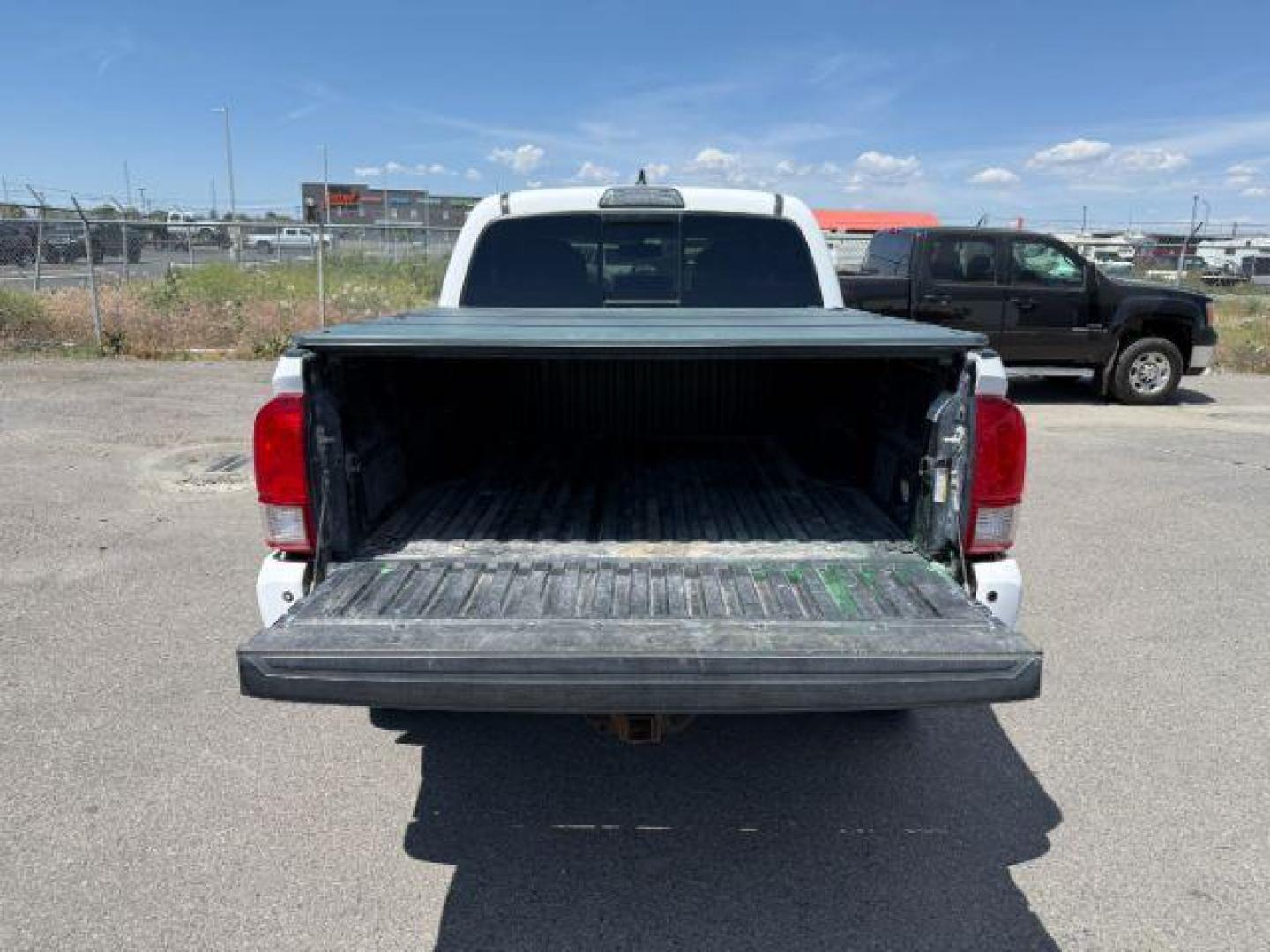 2017 WHITE /CLOTH Toyota Tacoma (3TMCZ5AN1HM) with an 35L V-6 portdirect injection engine, Automatic transmission, located at 1175 N Woodruff Ave, Idaho Falls, ID, 83401, 43.506901, -111.999657 - At Timberline Auto, finding a great deal on your next vehicle is always easy! Our experienced sales staff's goal is to help find you the right vehicle at the right price! Our knowledgeable finance department has options for almost any credit score. We offer extended service contract options to prote - Photo#30