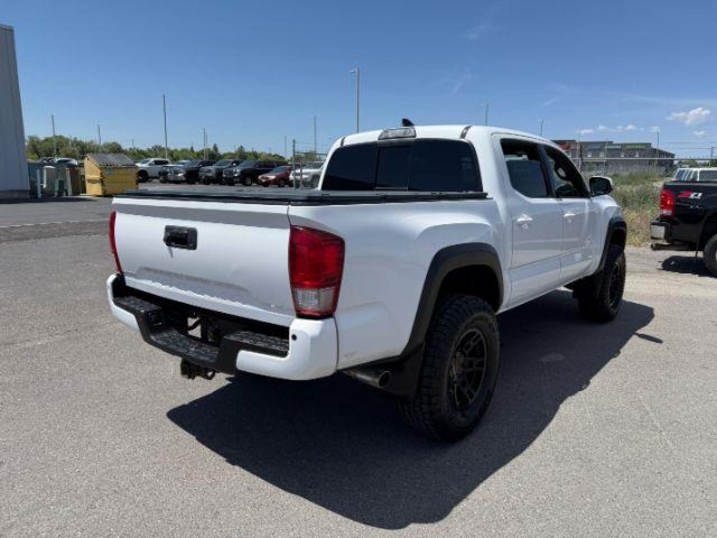 2017 WHITE /CLOTH Toyota Tacoma (3TMCZ5AN1HM) with an 35L V-6 portdirect injection engine, Automatic transmission, located at 1175 N Woodruff Ave, Idaho Falls, ID, 83401, 43.506901, -111.999657 - At Timberline Auto, finding a great deal on your next vehicle is always easy! Our experienced sales staff's goal is to help find you the right vehicle at the right price! Our knowledgeable finance department has options for almost any credit score. We offer extended service contract options to prote - Photo#31
