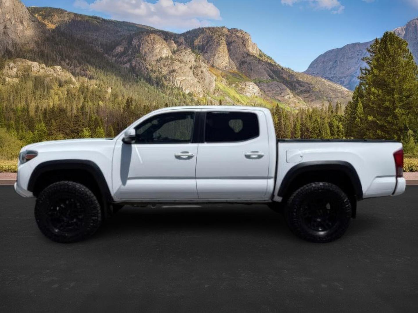 2017 WHITE /CLOTH Toyota Tacoma (3TMCZ5AN1HM) with an 35L V-6 portdirect injection engine, Automatic transmission, located at 1175 N Woodruff Ave, Idaho Falls, ID, 83401, 43.506901, -111.999657 - At Timberline Auto, finding a great deal on your next vehicle is always easy! Our experienced sales staff's goal is to help find you the right vehicle at the right price! Our knowledgeable finance department has options for almost any credit score. We offer extended service contract options to prote - Photo#1