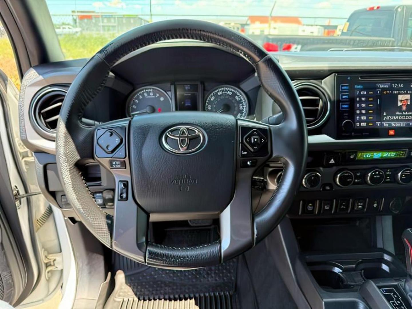 2017 WHITE /CLOTH Toyota Tacoma (3TMCZ5AN1HM) with an 35L V-6 portdirect injection engine, Automatic transmission, located at 1175 N Woodruff Ave, Idaho Falls, ID, 83401, 43.506901, -111.999657 - At Timberline Auto, finding a great deal on your next vehicle is always easy! Our experienced sales staff's goal is to help find you the right vehicle at the right price! Our knowledgeable finance department has options for almost any credit score. We offer extended service contract options to prote - Photo#13