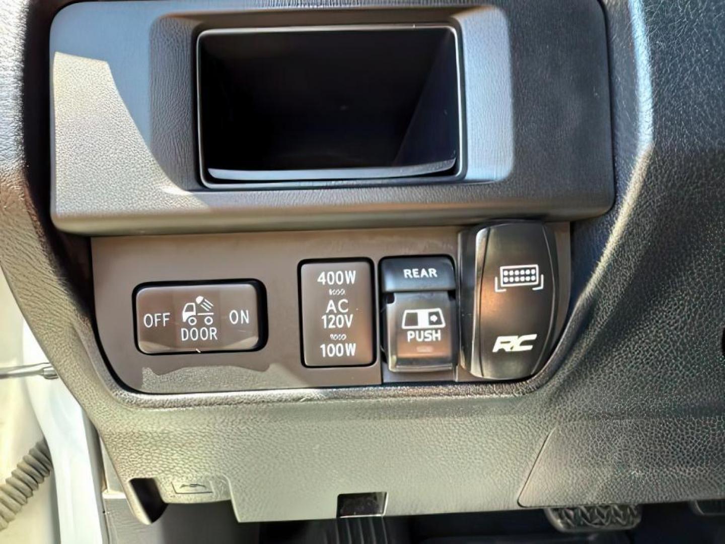 2017 WHITE /CLOTH Toyota Tacoma (3TMCZ5AN1HM) with an 35L V-6 portdirect injection engine, Automatic transmission, located at 1175 N Woodruff Ave, Idaho Falls, ID, 83401, 43.506901, -111.999657 - At Timberline Auto, finding a great deal on your next vehicle is always easy! Our experienced sales staff's goal is to help find you the right vehicle at the right price! Our knowledgeable finance department has options for almost any credit score. We offer extended service contract options to prote - Photo#19