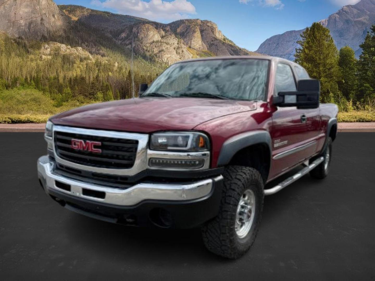 2005 RED /Dark Pewter GMC Sierra 2500HD (1GTHK29295E) with an 66 engine, Automatic transmission, located at 1175 N Woodruff Ave, Idaho Falls, ID, 83401, 43.506901, -111.999657 - At Timberline Auto, finding a great deal on your next vehicle is always easy! Our experienced sales staff's goal is to help find you the right vehicle at the right price! Our knowledgeable finance department has options for almost any credit score. We offer extended service contract options to prote - Photo#0