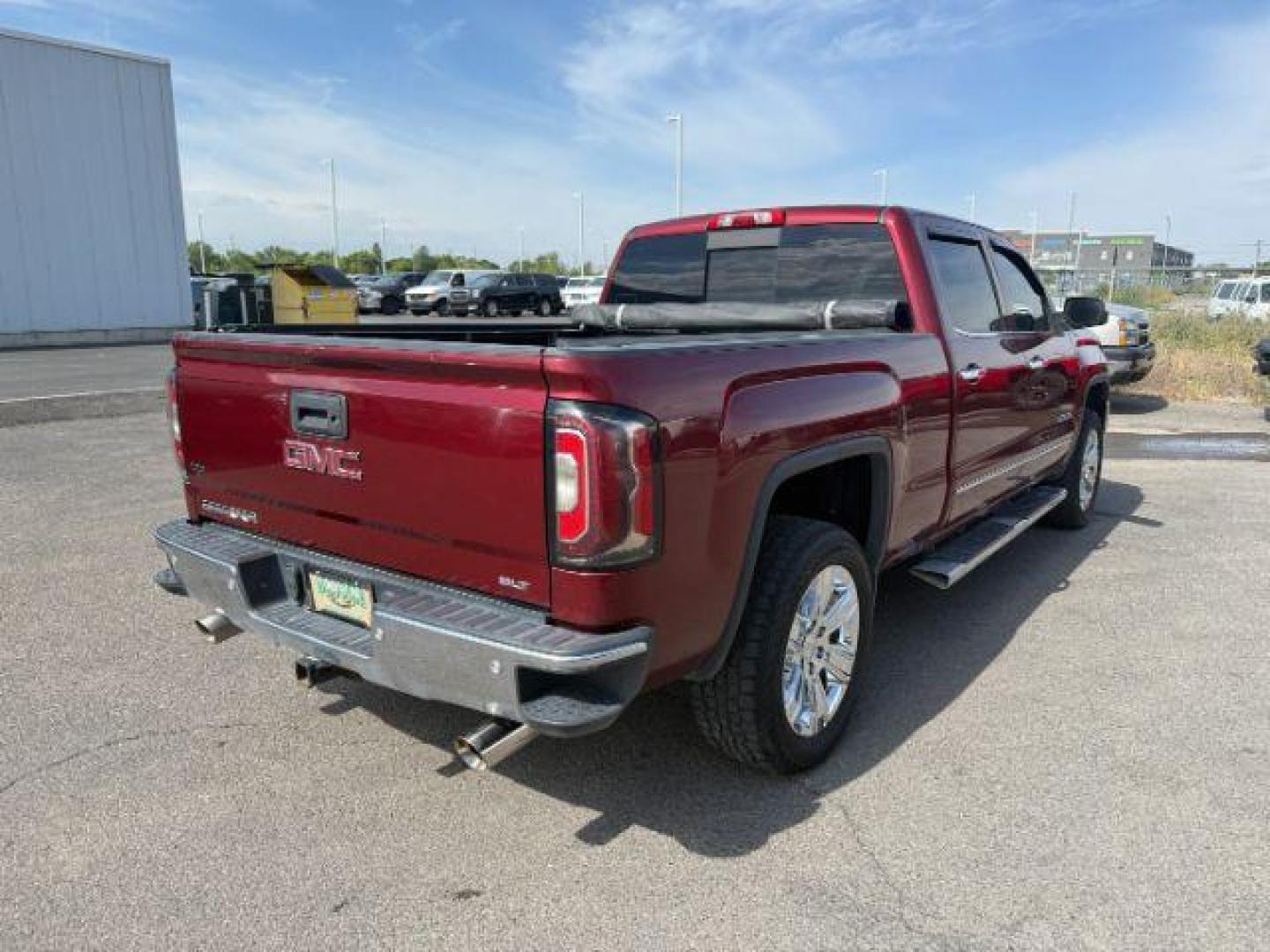 2017 MAROON /Jet Black GMC Sierra 1500 SLT (3GTU2NEC7HG) with an 5.3 VORTEC engine, AUTOMATIC transmission, located at 1235 N Woodruff Ave., Idaho Falls, 83401, (208) 523-1053, 43.507172, -112.000488 - At Timberline Auto, finding a great deal on your next vehicle is always easy! Our experienced sales staff's goal is to help find you the right vehicle at the right price! Our knowledgeable finance department has options for almost any credit score. We offer extended service contract options to prote - Photo#31
