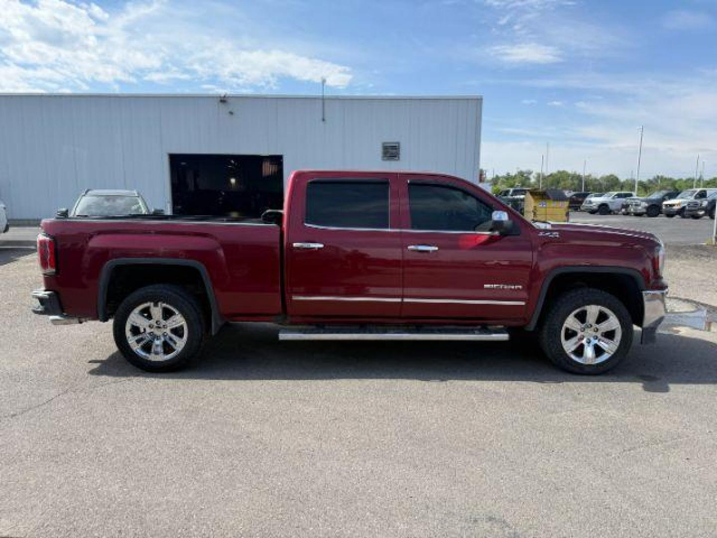 2017 MAROON /Jet Black GMC Sierra 1500 SLT (3GTU2NEC7HG) with an 5.3 VORTEC engine, AUTOMATIC transmission, located at 1235 N Woodruff Ave., Idaho Falls, 83401, (208) 523-1053, 43.507172, -112.000488 - At Timberline Auto, finding a great deal on your next vehicle is always easy! Our experienced sales staff's goal is to help find you the right vehicle at the right price! Our knowledgeable finance department has options for almost any credit score. We offer extended service contract options to prote - Photo#32