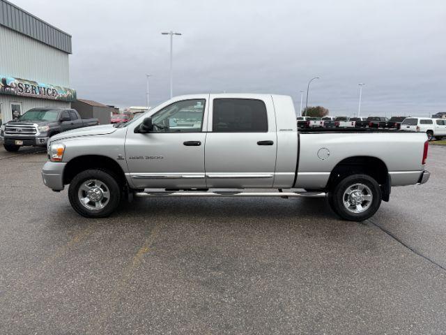 2006 SILVER /Medium Slate Gray Dodge Ram 3500 Laramie (3D7LX39C36G) with an Cummins 5.9L I-6 diesel direct injection engine, AUTOMATIC transmission, located at 1235 N Woodruff Ave., Idaho Falls, 83401, (208) 523-1053, 43.507172, -112.000488 - At Timberline Auto, finding a great deal on your next vehicle is always easy! Our experienced sales staff's goal is to help find you the right vehicle at the right price! Our knowledgeable finance department has options for almost any credit score. We offer extended service contract options to prote - Photo#23