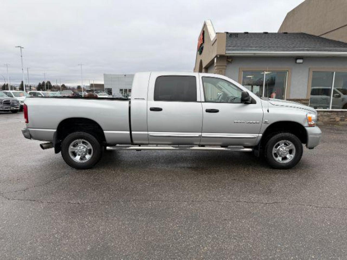 2006 SILVER /Medium Slate Gray Dodge Ram 3500 (3D7LX39C36G) with an Cummins 59L I-6 diesel direct injection engine, Automatic transmission, located at 1175 N Woodruff Ave, Idaho Falls, ID, 83401, 43.506901, -111.999657 - At Timberline Auto, finding a great deal on your next vehicle is always easy! Our experienced sales staff's goal is to help find you the right vehicle at the right price! Our knowledgeable finance department has options for almost any credit score. We offer extended service contract options to prote - Photo#28