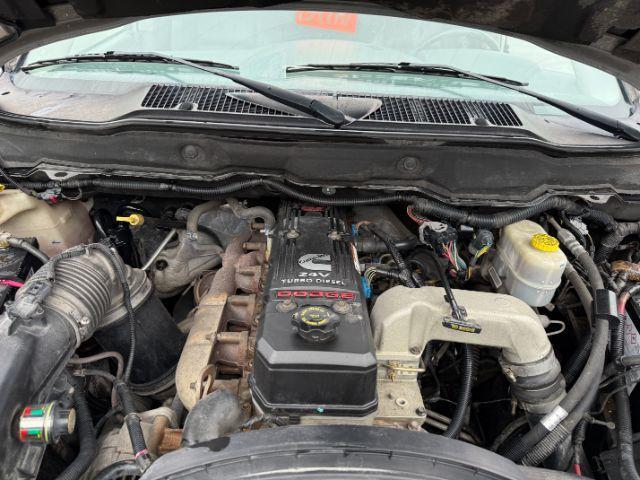 2006 SILVER /Medium Slate Gray Dodge Ram 3500 Laramie (3D7LX39C36G) with an Cummins 5.9L I-6 diesel direct injection engine, AUTOMATIC transmission, located at 1235 N Woodruff Ave., Idaho Falls, 83401, (208) 523-1053, 43.507172, -112.000488 - At Timberline Auto, finding a great deal on your next vehicle is always easy! Our experienced sales staff's goal is to help find you the right vehicle at the right price! Our knowledgeable finance department has options for almost any credit score. We offer extended service contract options to prote - Photo#43