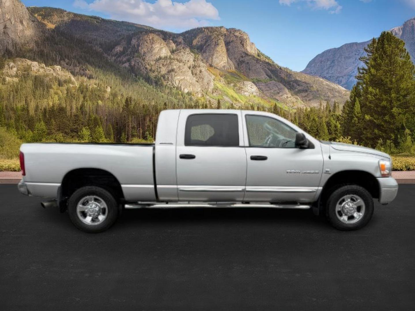 2006 SILVER /Medium Slate Gray Dodge Ram 3500 (3D7LX39C36G) with an Cummins 59L I-6 diesel direct injection engine, Automatic transmission, located at 1175 N Woodruff Ave, Idaho Falls, ID, 83401, 43.506901, -111.999657 - At Timberline Auto, finding a great deal on your next vehicle is always easy! Our experienced sales staff's goal is to help find you the right vehicle at the right price! Our knowledgeable finance department has options for almost any credit score. We offer extended service contract options to prote - Photo#6