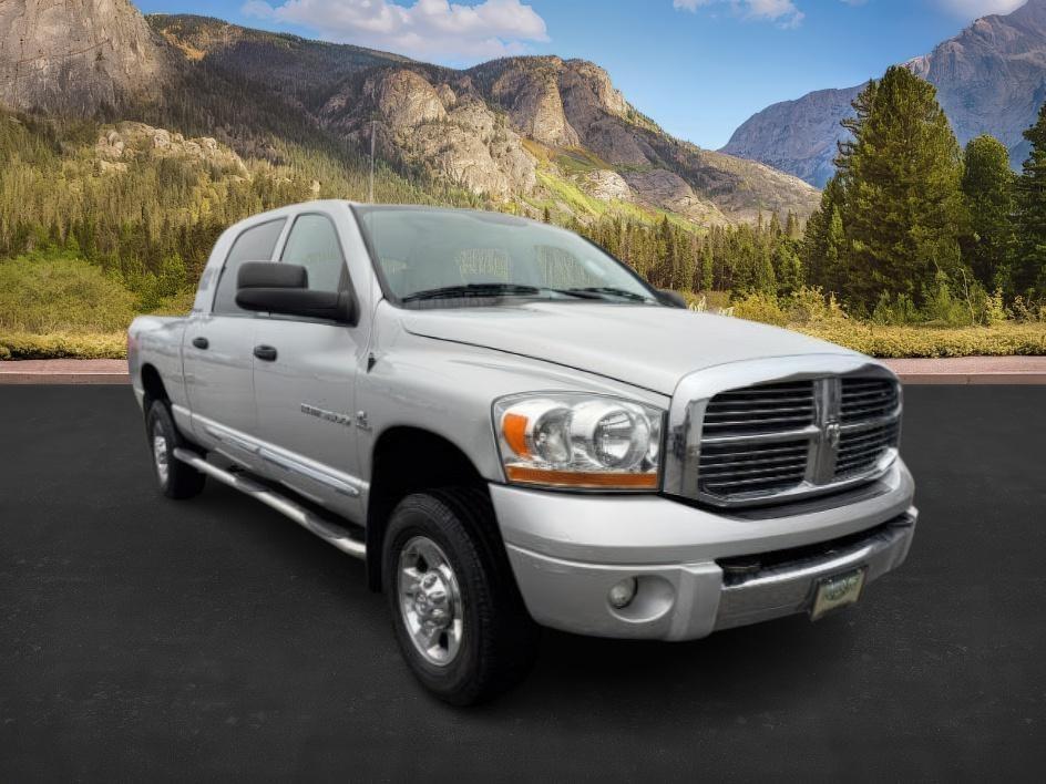 2006 SILVER /Medium Slate Gray Dodge Ram 3500 Laramie (3D7LX39C36G) with an Cummins 5.9L I-6 diesel direct injection engine, AUTOMATIC transmission, located at 1235 N Woodruff Ave., Idaho Falls, 83401, (208) 523-1053, 43.507172, -112.000488 - At Timberline Auto, finding a great deal on your next vehicle is always easy! Our experienced sales staff's goal is to help find you the right vehicle at the right price! Our knowledgeable finance department has options for almost any credit score. We offer extended service contract options to prote - Photo#7