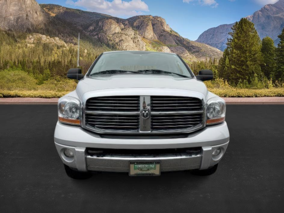 2006 SILVER /Medium Slate Gray Dodge Ram 3500 Laramie (3D7LX39C36G) with an Cummins 5.9L I-6 diesel direct injection engine, AUTOMATIC transmission, located at 1235 N Woodruff Ave., Idaho Falls, 83401, (208) 523-1053, 43.507172, -112.000488 - At Timberline Auto, finding a great deal on your next vehicle is always easy! Our experienced sales staff's goal is to help find you the right vehicle at the right price! Our knowledgeable finance department has options for almost any credit score. We offer extended service contract options to prote - Photo#8