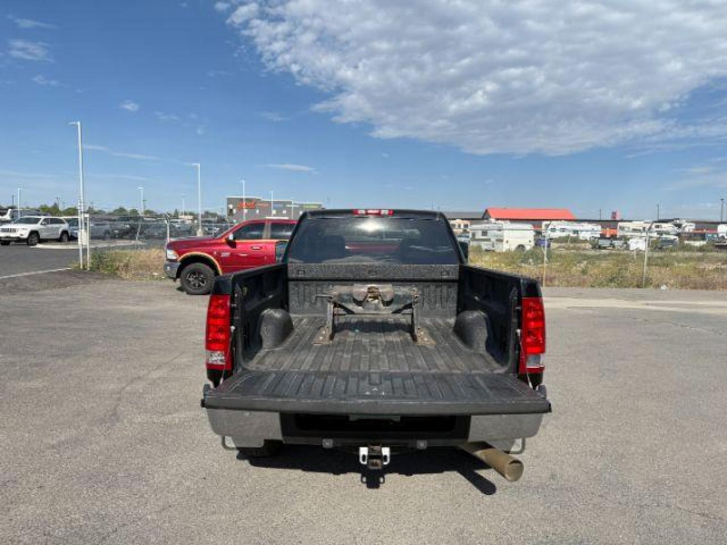 2009 Onyx Black /Ebony GMC Sierra 2500HD SLT (1GTHK43669F) with an 6.6 engine, AUTOMATIC transmission, located at 1235 N Woodruff Ave., Idaho Falls, 83401, (208) 523-1053, 43.507172, -112.000488 - At Timberline Auto, finding a great deal on your next vehicle is always easy! Our experienced sales staff's goal is to help find you the right vehicle at the right price! Our knowledgeable finance department has options for almost any credit score. We offer extended service contract options to prote - Photo#25