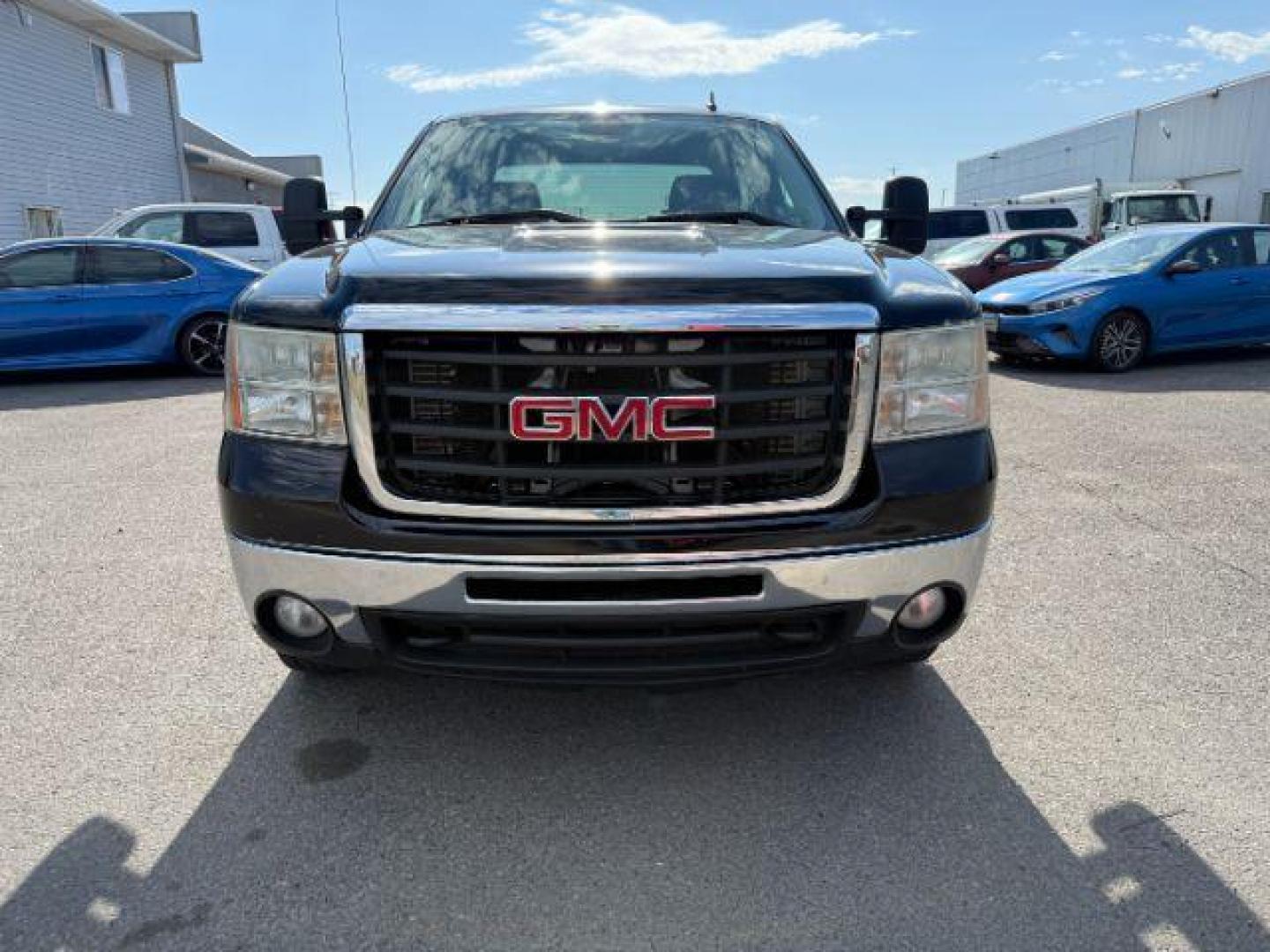2009 Onyx Black /Ebony GMC Sierra 2500HD SLT (1GTHK43669F) with an 6.6 engine, AUTOMATIC transmission, located at 1235 N Woodruff Ave., Idaho Falls, 83401, (208) 523-1053, 43.507172, -112.000488 - At Timberline Auto, finding a great deal on your next vehicle is always easy! Our experienced sales staff's goal is to help find you the right vehicle at the right price! Our knowledgeable finance department has options for almost any credit score. We offer extended service contract options to prote - Photo#29