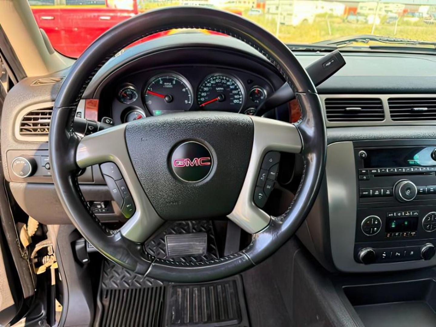 2009 Onyx Black /Ebony GMC Sierra 2500HD SLT (1GTHK43669F) with an 6.6 engine, AUTOMATIC transmission, located at 1235 N Woodruff Ave., Idaho Falls, 83401, (208) 523-1053, 43.507172, -112.000488 - At Timberline Auto, finding a great deal on your next vehicle is always easy! Our experienced sales staff's goal is to help find you the right vehicle at the right price! Our knowledgeable finance department has options for almost any credit score. We offer extended service contract options to prote - Photo#13