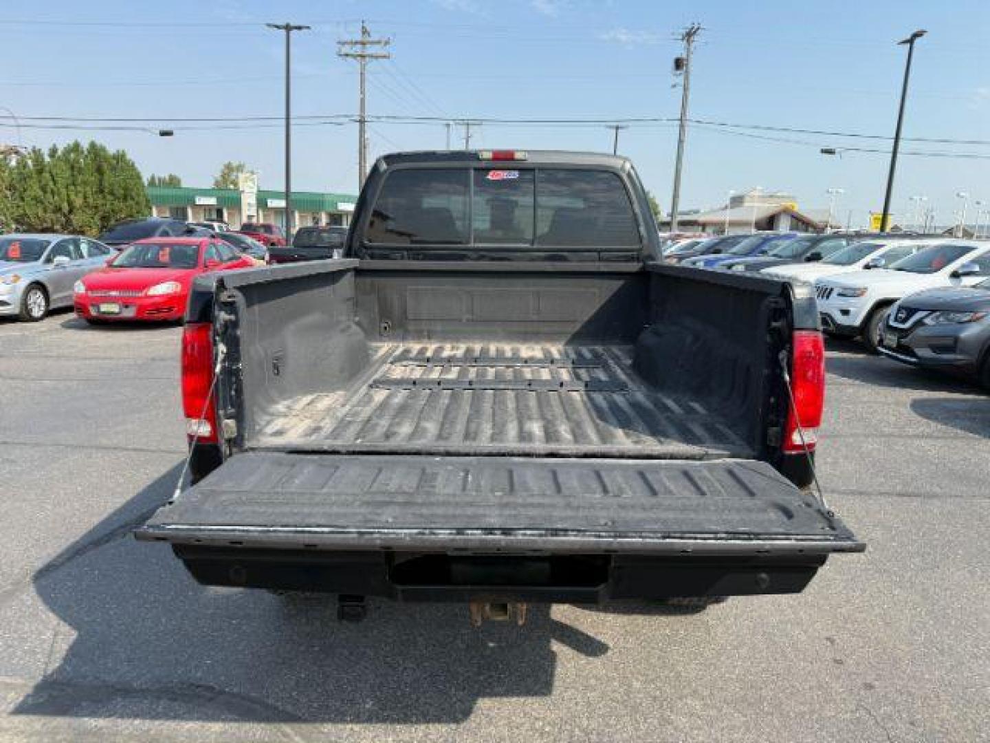 1999 BLACK /LEATHER Ford Super Duty F-250 (1FTNW21F5XE) with an 73L engine, Automatic transmission, located at 1175 N Woodruff Ave, Idaho Falls, ID, 83401, 43.506901, -111.999657 - At Timberline Auto, finding a great deal on your next vehicle is always easy! Our experienced sales staff's goal is to help find you the right vehicle at the right price! Our knowledgeable finance department has options for almost any credit score. We offer extended service contract options to prote - Photo#24