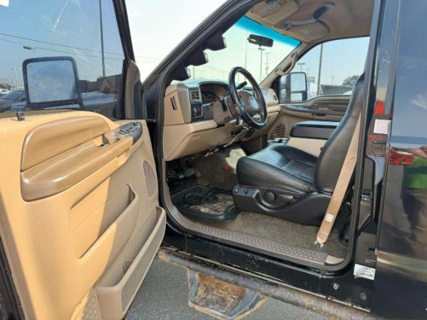 1999 BLACK /LEATHER Ford Super Duty F-250 (1FTNW21F5XE) with an 73L engine, Automatic transmission, located at 1175 N Woodruff Ave, Idaho Falls, ID, 83401, 43.506901, -111.999657 - At Timberline Auto, finding a great deal on your next vehicle is always easy! Our experienced sales staff's goal is to help find you the right vehicle at the right price! Our knowledgeable finance department has options for almost any credit score. We offer extended service contract options to prote - Photo#30