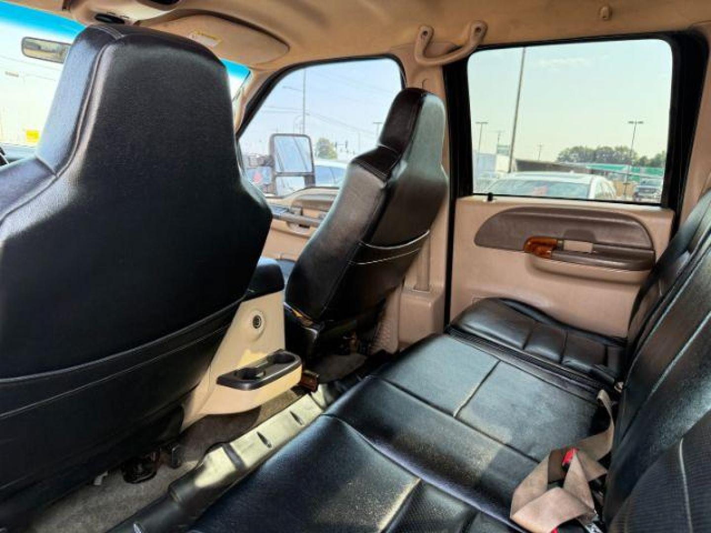 1999 BLACK /LEATHER Ford Super Duty F-250 (1FTNW21F5XE) with an 73L engine, Automatic transmission, located at 1175 N Woodruff Ave, Idaho Falls, ID, 83401, 43.506901, -111.999657 - At Timberline Auto, finding a great deal on your next vehicle is always easy! Our experienced sales staff's goal is to help find you the right vehicle at the right price! Our knowledgeable finance department has options for almost any credit score. We offer extended service contract options to prote - Photo#38
