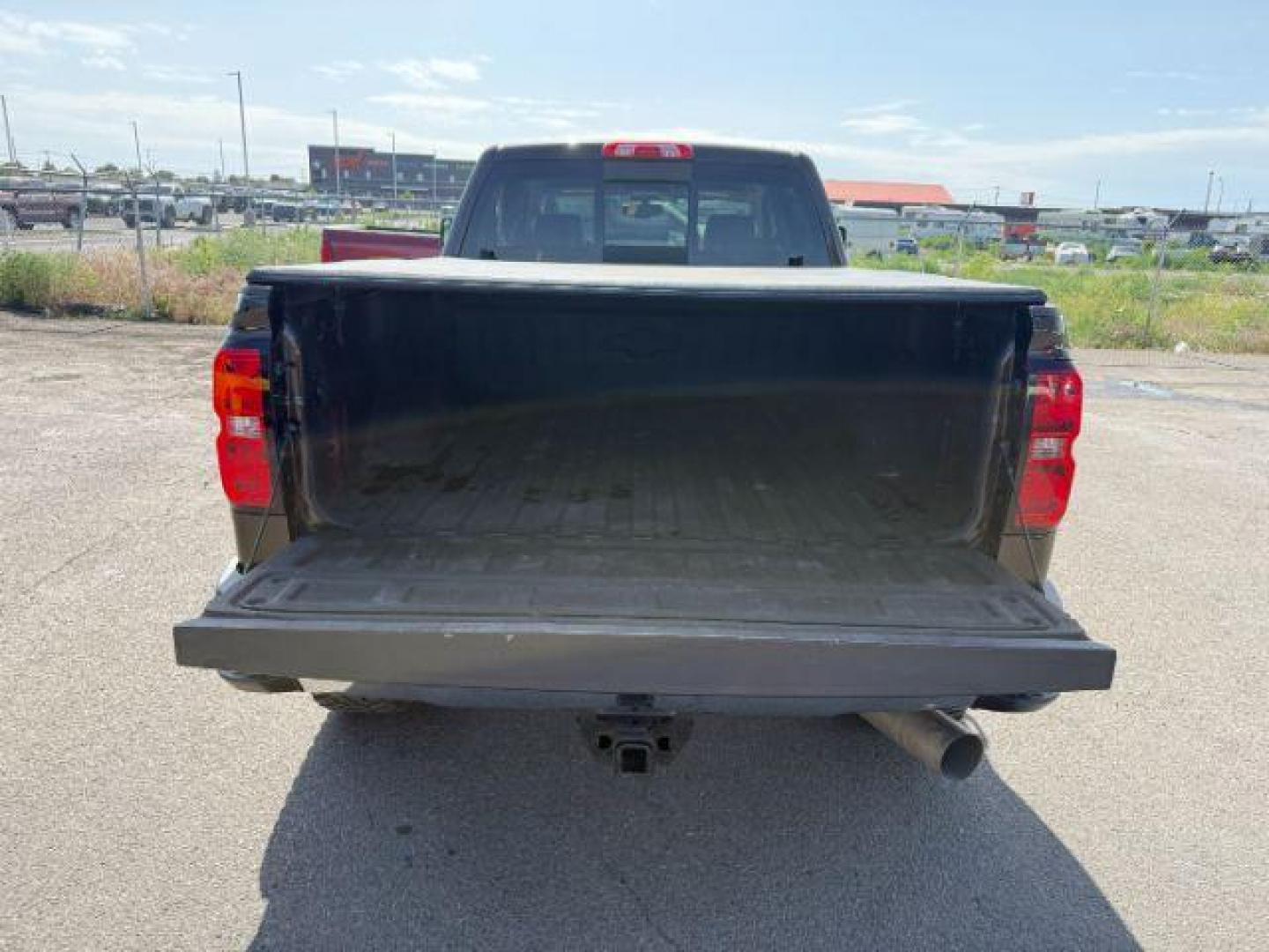 2018 BROWN /Cocoa/Dune Chevrolet Silverado 2500HD (1GC1KWEYXJF) with an 66 engine, Automatic transmission, located at 1175 N Woodruff Ave, Idaho Falls, ID, 83401, 43.506901, -111.999657 - Photo#23