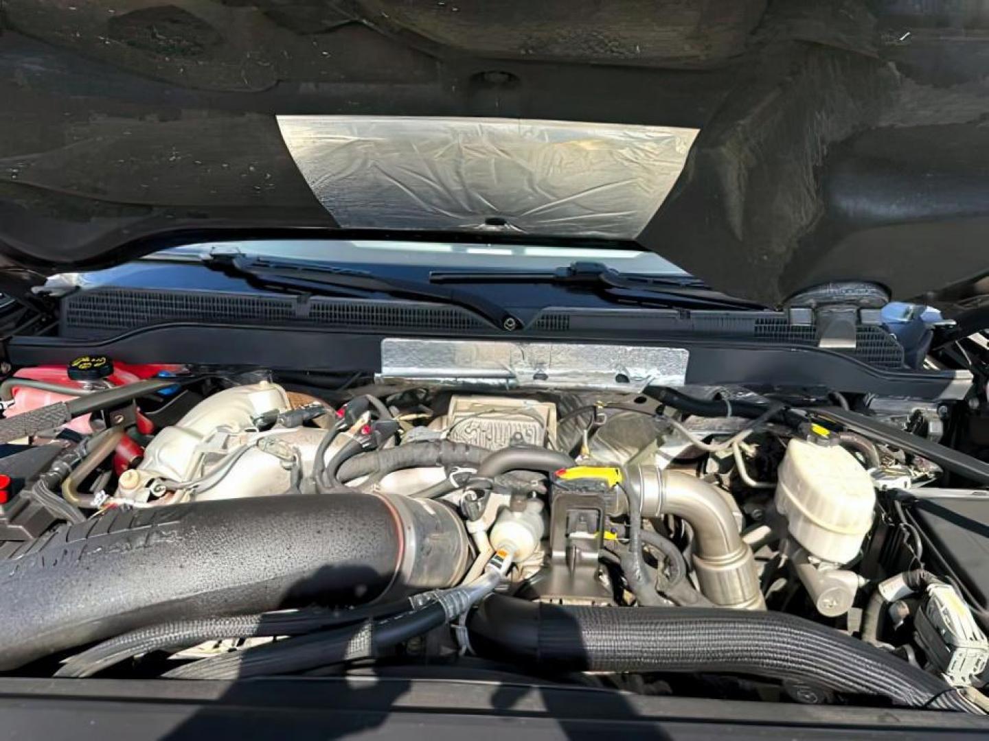 2018 BROWN /Cocoa/Dune Chevrolet Silverado 2500HD (1GC1KWEYXJF) with an 66 engine, Automatic transmission, located at 1175 N Woodruff Ave, Idaho Falls, ID, 83401, 43.506901, -111.999657 - Photo#19