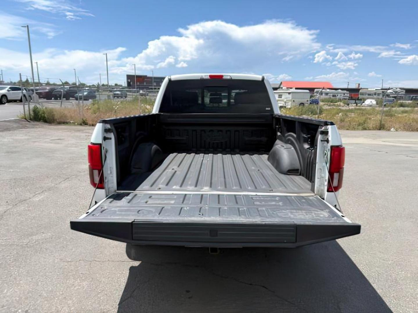 2020 Star White Metallic Tri-Coat /Black Ford F-150 (1FTFW1E48LF) with an EcoBoost 35L V-6 portdirect injection engine, Automatic transmission, located at 1175 N Woodruff Ave, Idaho Falls, ID, 83401, 43.506901, -111.999657 - At Timberline Auto, finding a great deal on your next vehicle is always easy! Our experienced sales staff's goal is to help find you the right vehicle at the right price! Our knowledgeable finance department has options for almost any credit score. We offer extended service contract options to prote - Photo#5