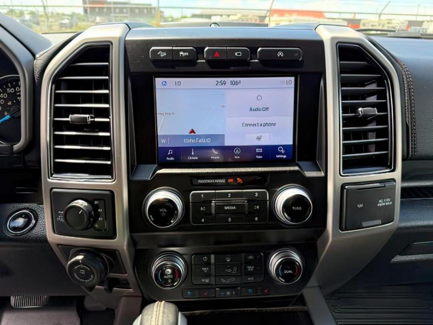 2020 Star White Metallic Tri-Coat /Black Ford F-150 (1FTFW1E48LF) with an EcoBoost 35L V-6 portdirect injection engine, Automatic transmission, located at 1175 N Woodruff Ave, Idaho Falls, ID, 83401, 43.506901, -111.999657 - At Timberline Auto, finding a great deal on your next vehicle is always easy! Our experienced sales staff's goal is to help find you the right vehicle at the right price! Our knowledgeable finance department has options for almost any credit score. We offer extended service contract options to prote - Photo#15