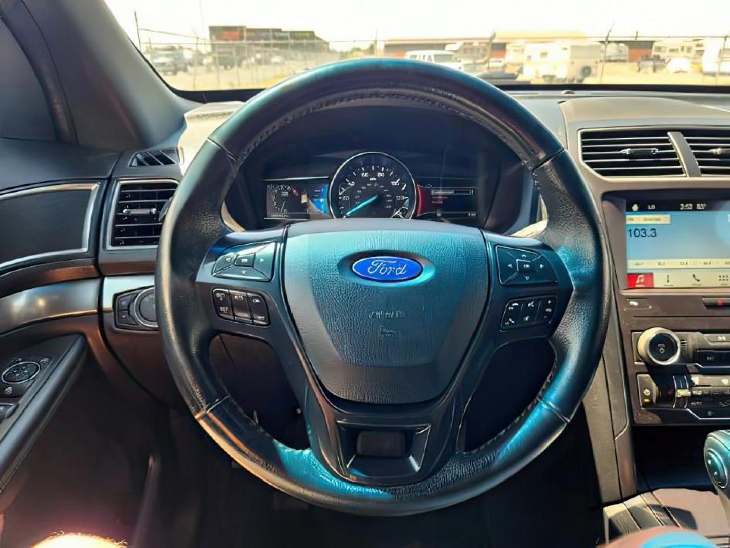 2018 Shadow Black /Ebony Black Ford Explorer (1FM5K8D80JG) with an 35 ECOBOOST engine, Automatic transmission, located at 1175 N Woodruff Ave, Idaho Falls, ID, 83401, 43.506901, -111.999657 - At Timberline Auto, finding a great deal on your next vehicle is always easy! Our experienced sales staff's goal is to help find you the right vehicle at the right price! Our knowledgeable finance department has options for almost any credit score. We offer extended service contract options to prote - Photo#18