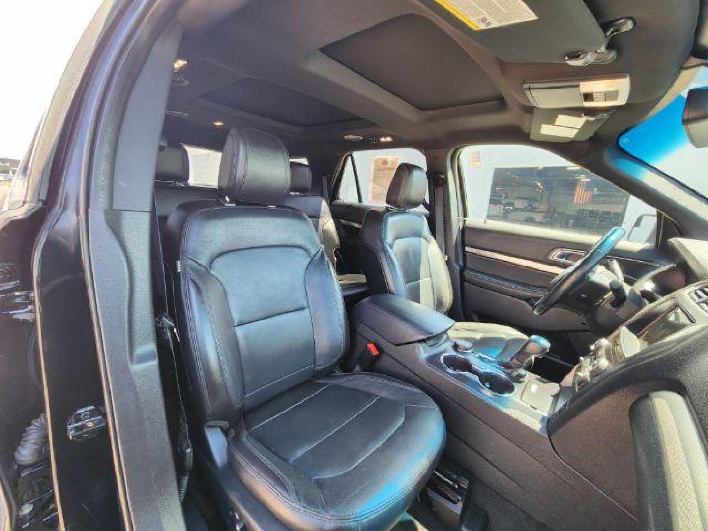 2018 Shadow Black /Ebony Black Ford Explorer (1FM5K8D80JG) with an 35 ECOBOOST engine, Automatic transmission, located at 1175 N Woodruff Ave, Idaho Falls, ID, 83401, 43.506901, -111.999657 - At Timberline Auto, finding a great deal on your next vehicle is always easy! Our experienced sales staff's goal is to help find you the right vehicle at the right price! Our knowledgeable finance department has options for almost any credit score. We offer extended service contract options to prote - Photo#44