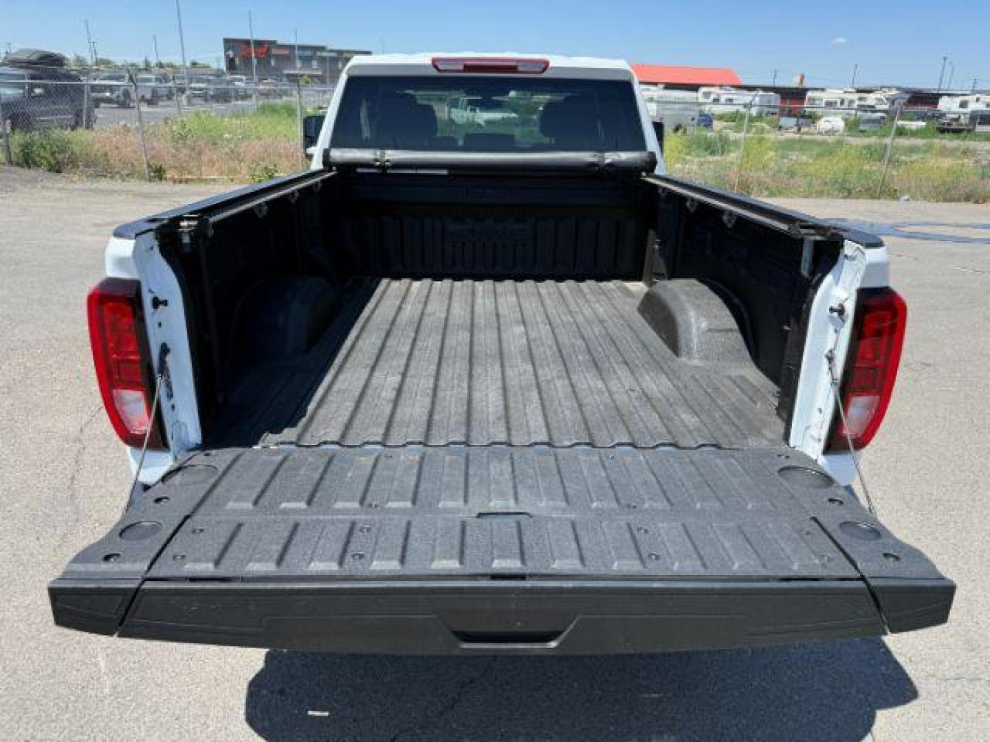 2023 WHITE /CLOTH GMC Sierra 2500HD SLE (1GT59ME77PF) with an 6.6 engine, AUTOMATIC transmission, located at 1235 N Woodruff Ave., Idaho Falls, 83401, (208) 523-1053, 43.507172, -112.000488 - At Timberline Auto, finding a great deal on your next vehicle is always easy! Our experienced sales staff's goal is to help find you the right vehicle at the right price! Our knowledgeable finance department has options for almost any credit score. We offer extended service contract options to prote - Photo#30