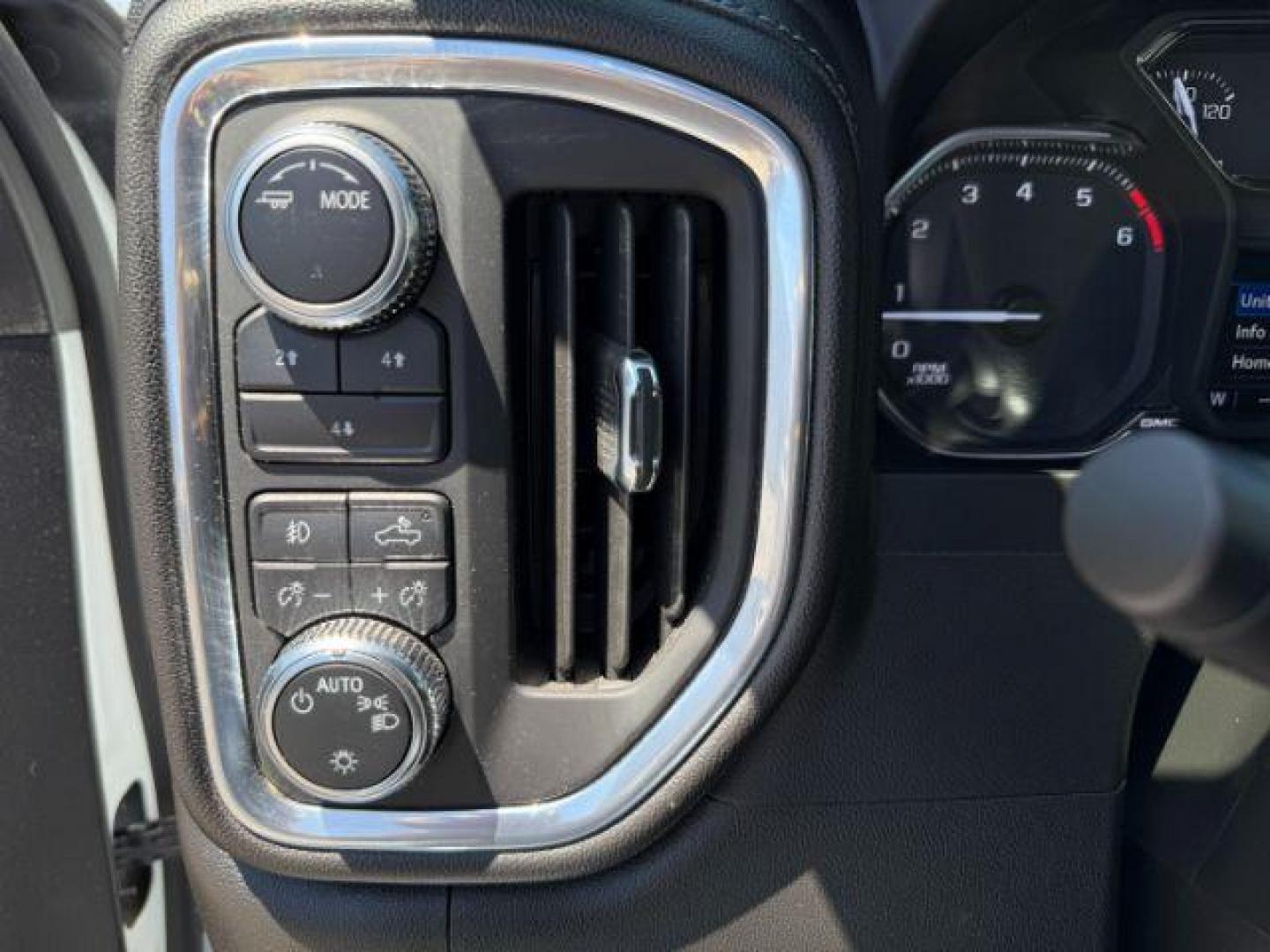 2023 WHITE /CLOTH GMC Sierra 2500HD SLE (1GT59ME77PF) with an 6.6 engine, AUTOMATIC transmission, located at 1235 N Woodruff Ave., Idaho Falls, 83401, (208) 523-1053, 43.507172, -112.000488 - At Timberline Auto, finding a great deal on your next vehicle is always easy! Our experienced sales staff's goal is to help find you the right vehicle at the right price! Our knowledgeable finance department has options for almost any credit score. We offer extended service contract options to prote - Photo#41