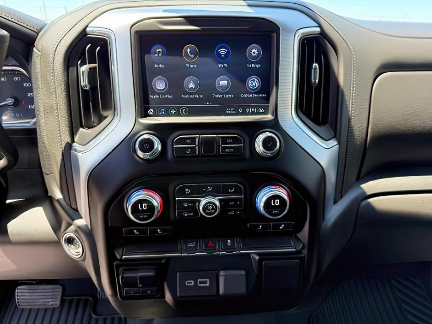 2023 WHITE /CLOTH GMC Sierra 2500HD SLE (1GT59ME77PF) with an 6.6 engine, AUTOMATIC transmission, located at 1235 N Woodruff Ave., Idaho Falls, 83401, (208) 523-1053, 43.507172, -112.000488 - At Timberline Auto, finding a great deal on your next vehicle is always easy! Our experienced sales staff's goal is to help find you the right vehicle at the right price! Our knowledgeable finance department has options for almost any credit score. We offer extended service contract options to prote - Photo#15