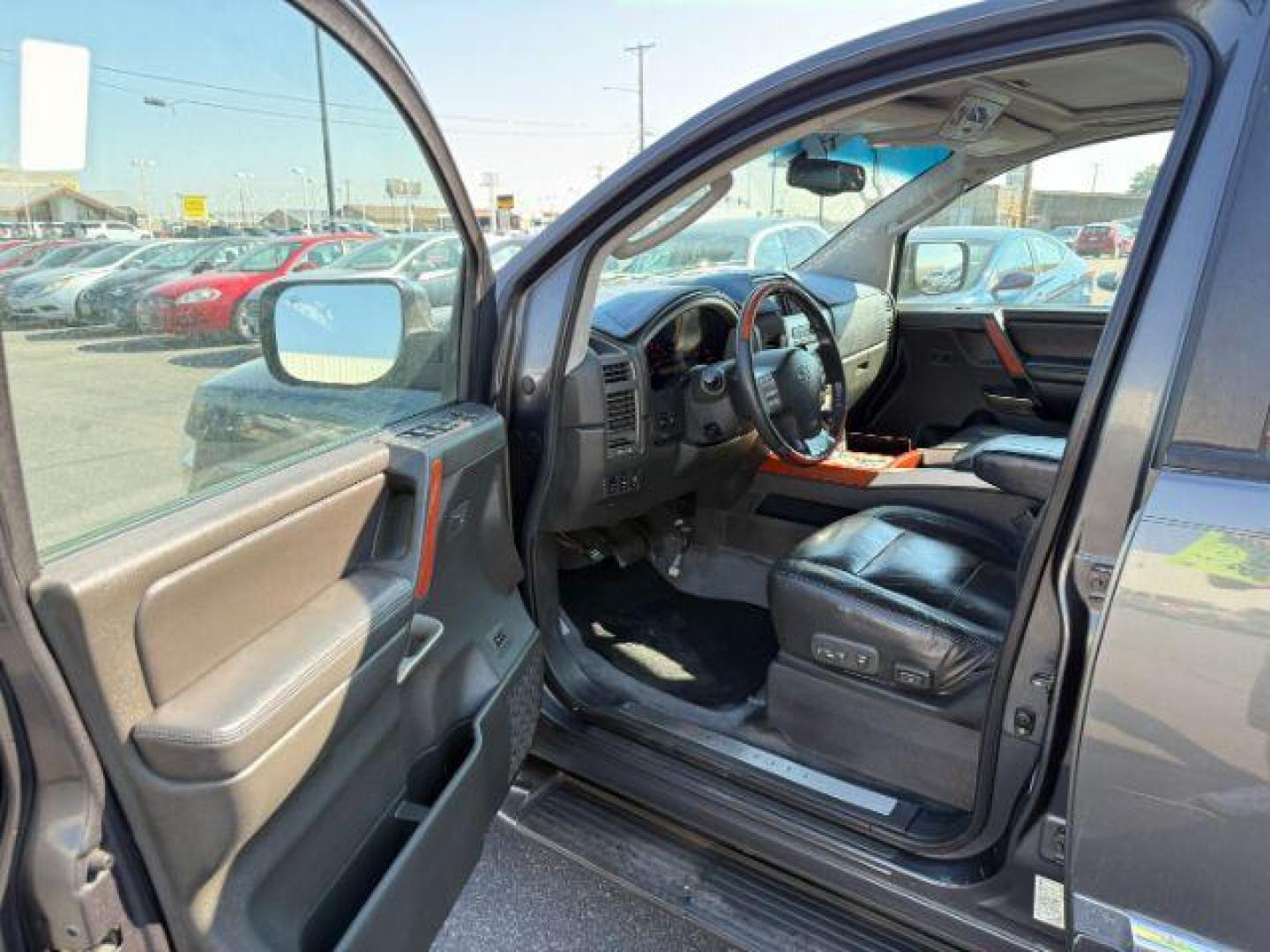 2005 SILVER /CLOTH Infiniti QX56 (5N3AA08C45N) with an 56 engine, Automatic transmission, located at 1175 N Woodruff Ave, Idaho Falls, ID, 83401, 43.506901, -111.999657 - Photo#36