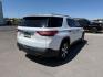 2018 Summit White /Dark Atmosphere/Medium Ash Gray Chevrolet Traverse (1GNEVHKW7JJ) with an 36L V-6 gasoline direct injection engine, Automatic transmission, located at 1175 N Woodruff Ave, Idaho Falls, ID, 83401, 43.506901, -111.999657 - At Timberline Auto, finding a great deal on your next vehicle is always easy! Our experienced sales staff's goal is to help find you the right vehicle at the right price! Our knowledgeable finance department has options for almost any credit score. We offer extended service contract options to prote - Photo#32