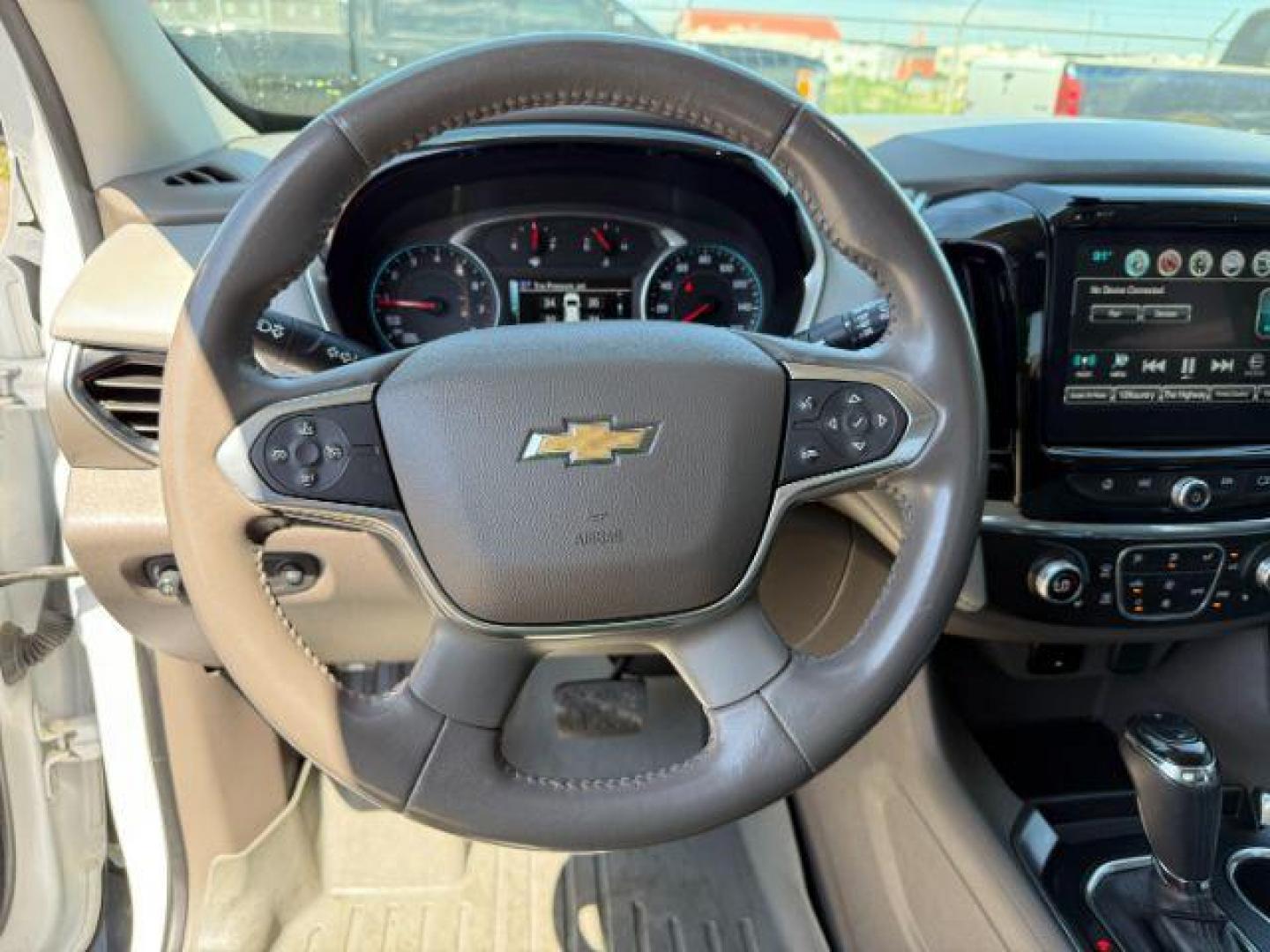 2018 Summit White /Dark Atmosphere/Medium Ash Gray Chevrolet Traverse (1GNEVHKW7JJ) with an 36L V-6 gasoline direct injection engine, Automatic transmission, located at 1175 N Woodruff Ave, Idaho Falls, ID, 83401, 43.506901, -111.999657 - At Timberline Auto, finding a great deal on your next vehicle is always easy! Our experienced sales staff's goal is to help find you the right vehicle at the right price! Our knowledgeable finance department has options for almost any credit score. We offer extended service contract options to prote - Photo#39