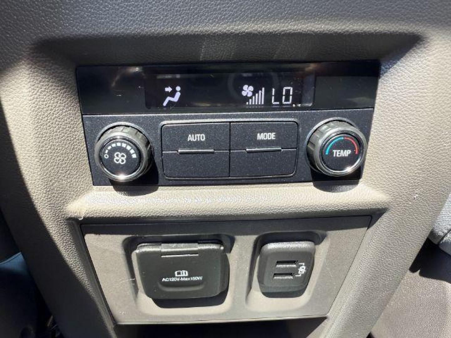 2018 Summit White /Dark Atmosphere/Medium Ash Gray Chevrolet Traverse (1GNEVHKW7JJ) with an 36L V-6 gasoline direct injection engine, Automatic transmission, located at 1175 N Woodruff Ave, Idaho Falls, ID, 83401, 43.506901, -111.999657 - At Timberline Auto, finding a great deal on your next vehicle is always easy! Our experienced sales staff's goal is to help find you the right vehicle at the right price! Our knowledgeable finance department has options for almost any credit score. We offer extended service contract options to prote - Photo#47