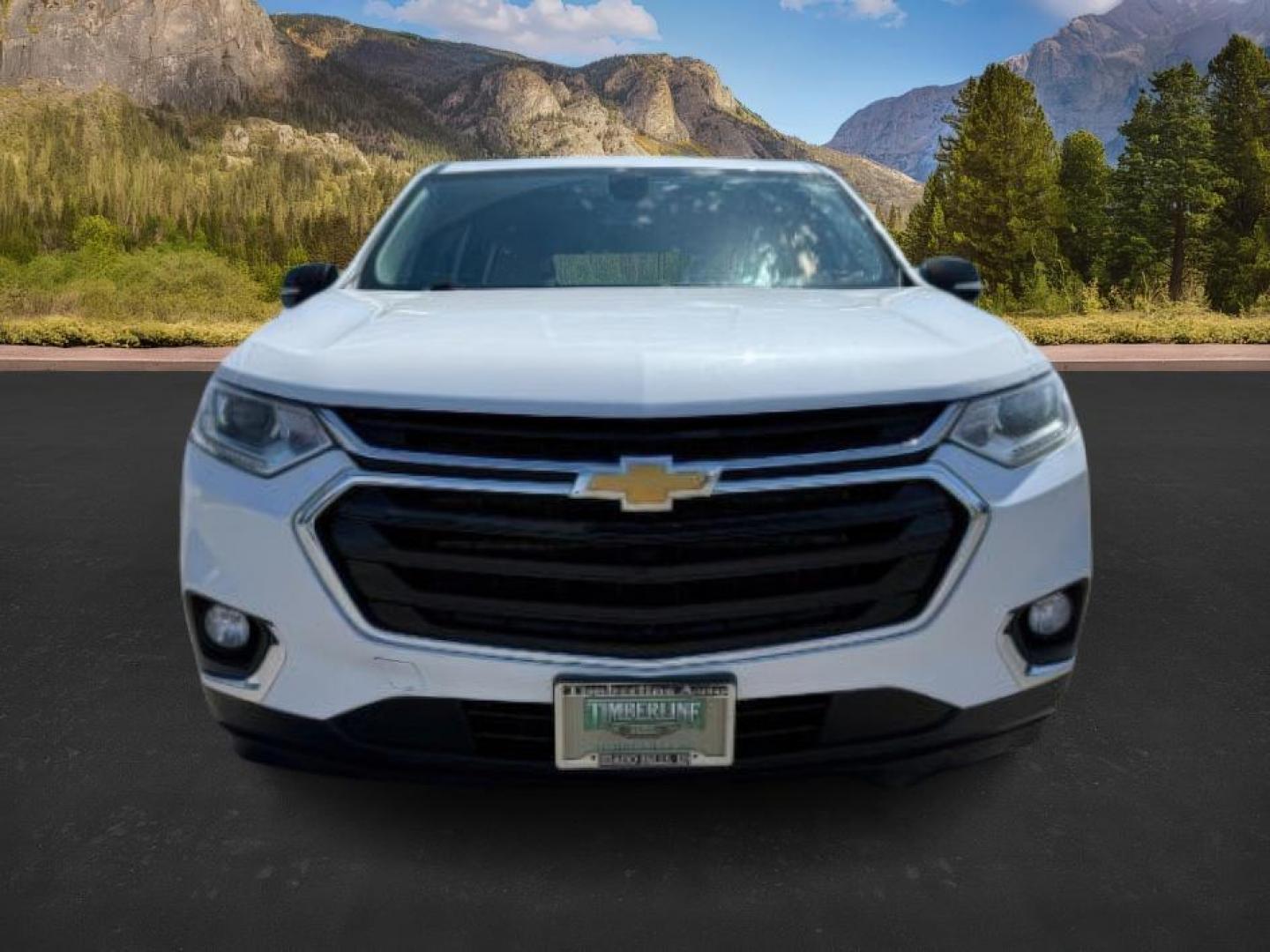2018 Summit White /Dark Atmosphere/Medium Ash Gray Chevrolet Traverse (1GNEVHKW7JJ) with an 36L V-6 gasoline direct injection engine, Automatic transmission, located at 1175 N Woodruff Ave, Idaho Falls, ID, 83401, 43.506901, -111.999657 - At Timberline Auto, finding a great deal on your next vehicle is always easy! Our experienced sales staff's goal is to help find you the right vehicle at the right price! Our knowledgeable finance department has options for almost any credit score. We offer extended service contract options to prote - Photo#10