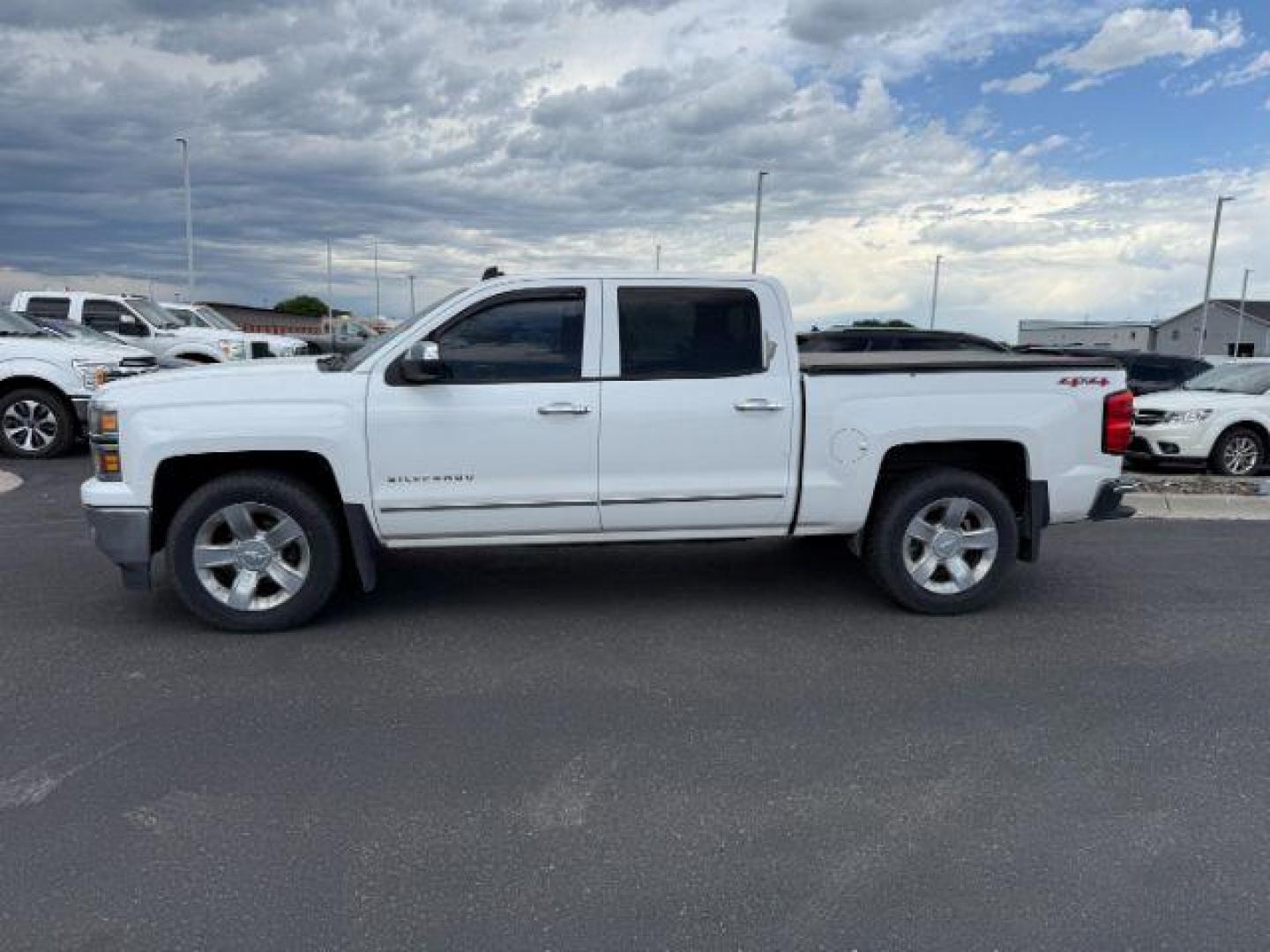 2014 White Diamond Tricoat /Jet Black Chevrolet Silverado 1500 1LZ (3GCUKSEC2EG) with an EcoTec3 5.3L V-8 gasoline direct injection engine, AUTOMATIC transmission, located at 1235 N Woodruff Ave., Idaho Falls, 83401, (208) 523-1053, 43.507172, -112.000488 - At Timberline Auto, finding a great deal on your next vehicle is always easy! Our experienced sales staff's goal is to help find you the right vehicle at the right price! Our knowledgeable finance department has options for almost any credit score. We offer extended service contract options to prote - Photo#1