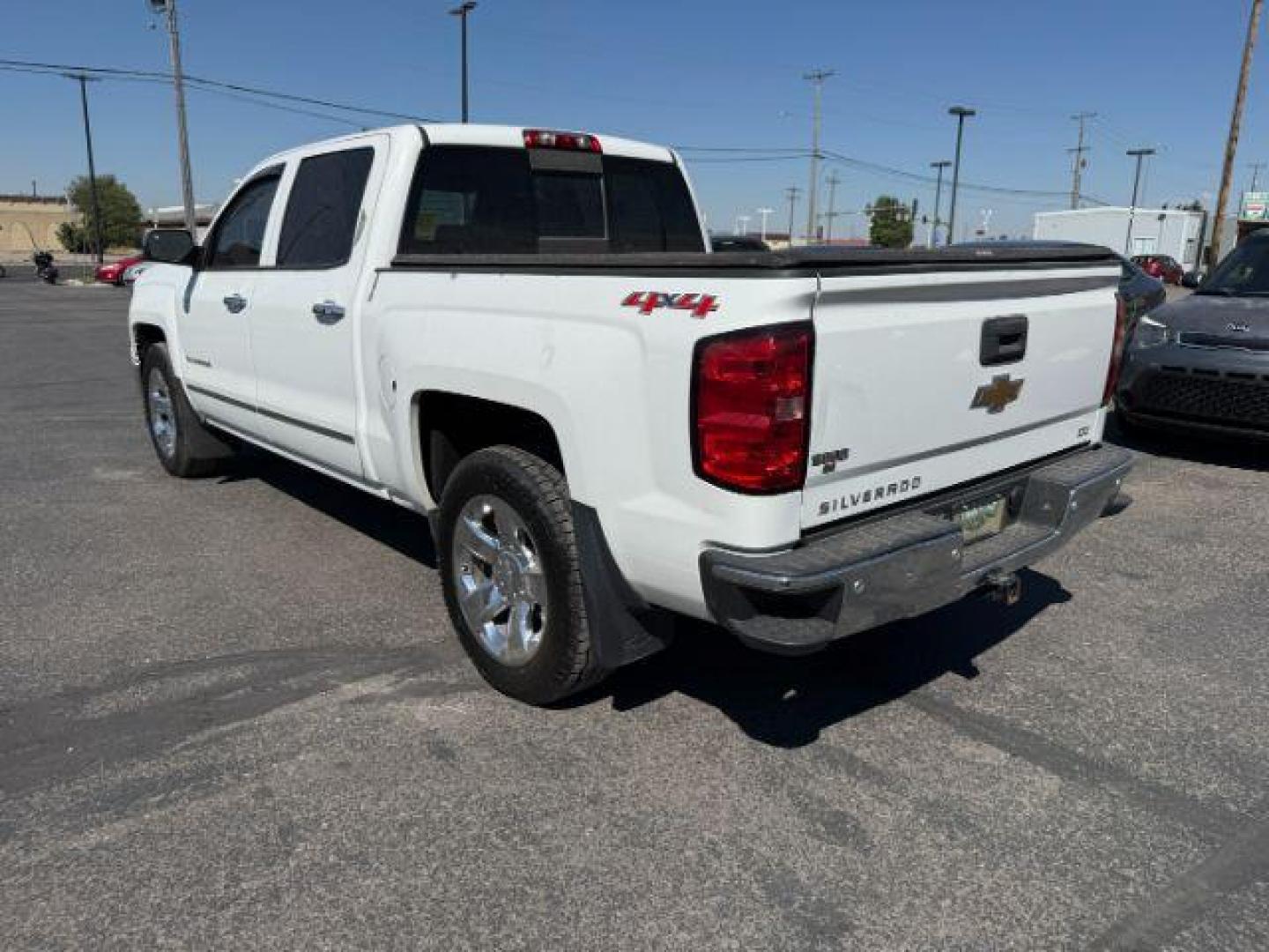 2014 White Diamond Tricoat /Jet Black Chevrolet Silverado 1500 (3GCUKSEC2EG) with an EcoTec3 53L V-8 gasoline direct injection engine, Automatic transmission, located at 1175 N Woodruff Ave, Idaho Falls, ID, 83401, 43.506901, -111.999657 - At Timberline Auto, finding a great deal on your next vehicle is always easy! Our experienced sales staff's goal is to help find you the right vehicle at the right price! Our knowledgeable finance department has options for almost any credit score. We offer extended service contract options to prote - Photo#23