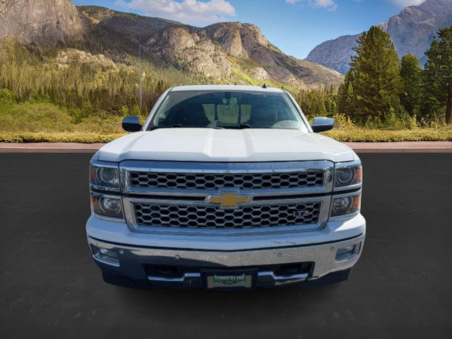 2014 White Diamond Tricoat /Jet Black Chevrolet Silverado 1500 (3GCUKSEC2EG) with an EcoTec3 53L V-8 gasoline direct injection engine, Automatic transmission, located at 1175 N Woodruff Ave, Idaho Falls, ID, 83401, 43.506901, -111.999657 - At Timberline Auto, finding a great deal on your next vehicle is always easy! Our experienced sales staff's goal is to help find you the right vehicle at the right price! Our knowledgeable finance department has options for almost any credit score. We offer extended service contract options to prote - Photo#8