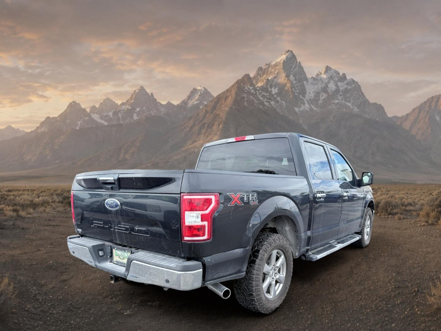 2020 Agate Black Metallic /Medium Light Camel Ford F-150 XLT (1FTEW1E51LK) with an V8, 5.0L engine, AUTOMATIC transmission, located at 1175 N Woodruff Ave, Idaho Falls, ID, 83401, 43.506901, -111.999657 - <b>Vehicle Details</b><br>Looking for a capable full-size pickup with proven power and premium comfort? This pre-owned 2020 Ford F-150 XLT 4WD is ready for your next job, road trip, or weekend adventure in Idaho Falls, ID. Powered by a V8, 5.0L Gasoline/E85 engine, this Ford F-150 delivers strong pe- Photo#4