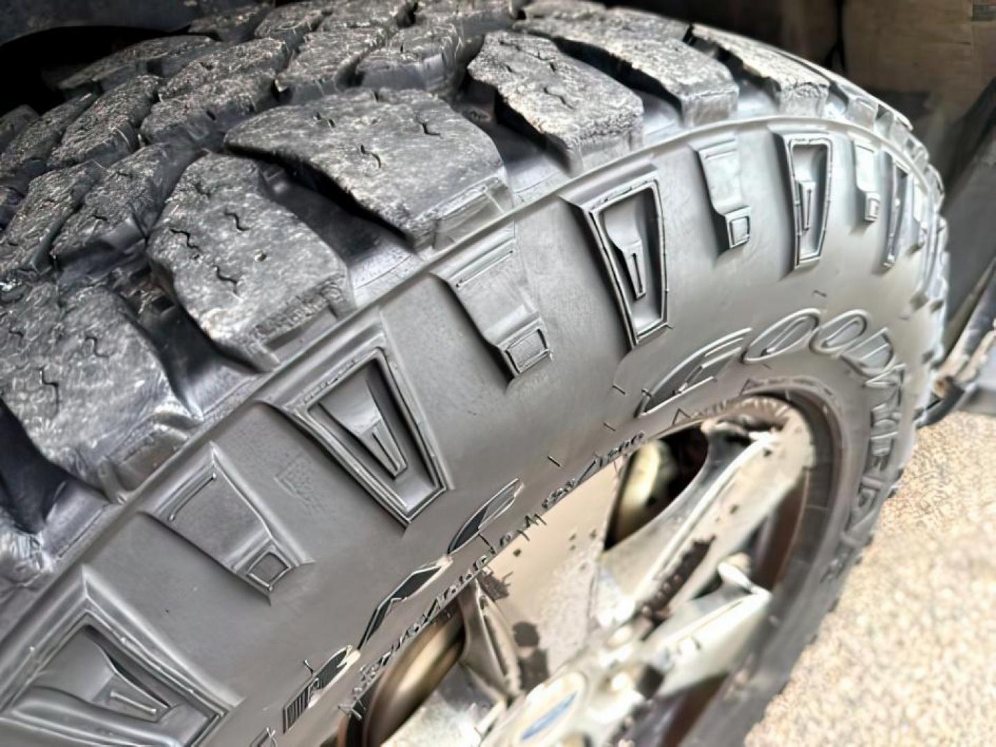 2020 Agate Black Metallic /Medium Earth Gray Ford F-150 (1FTEW1E51LK) with an 5L V-8 portdirect injection engine, Automatic transmission, located at 1175 N Woodruff Ave, Idaho Falls, ID, 83401, 43.506901, -111.999657 - At Timberline Auto, finding a great deal on your next vehicle is always easy! Our experienced sales staff's goal is to help find you the right vehicle at the right price! Our knowledgeable finance department has options for almost any credit score. We offer extended service contract options to prote - Photo#9