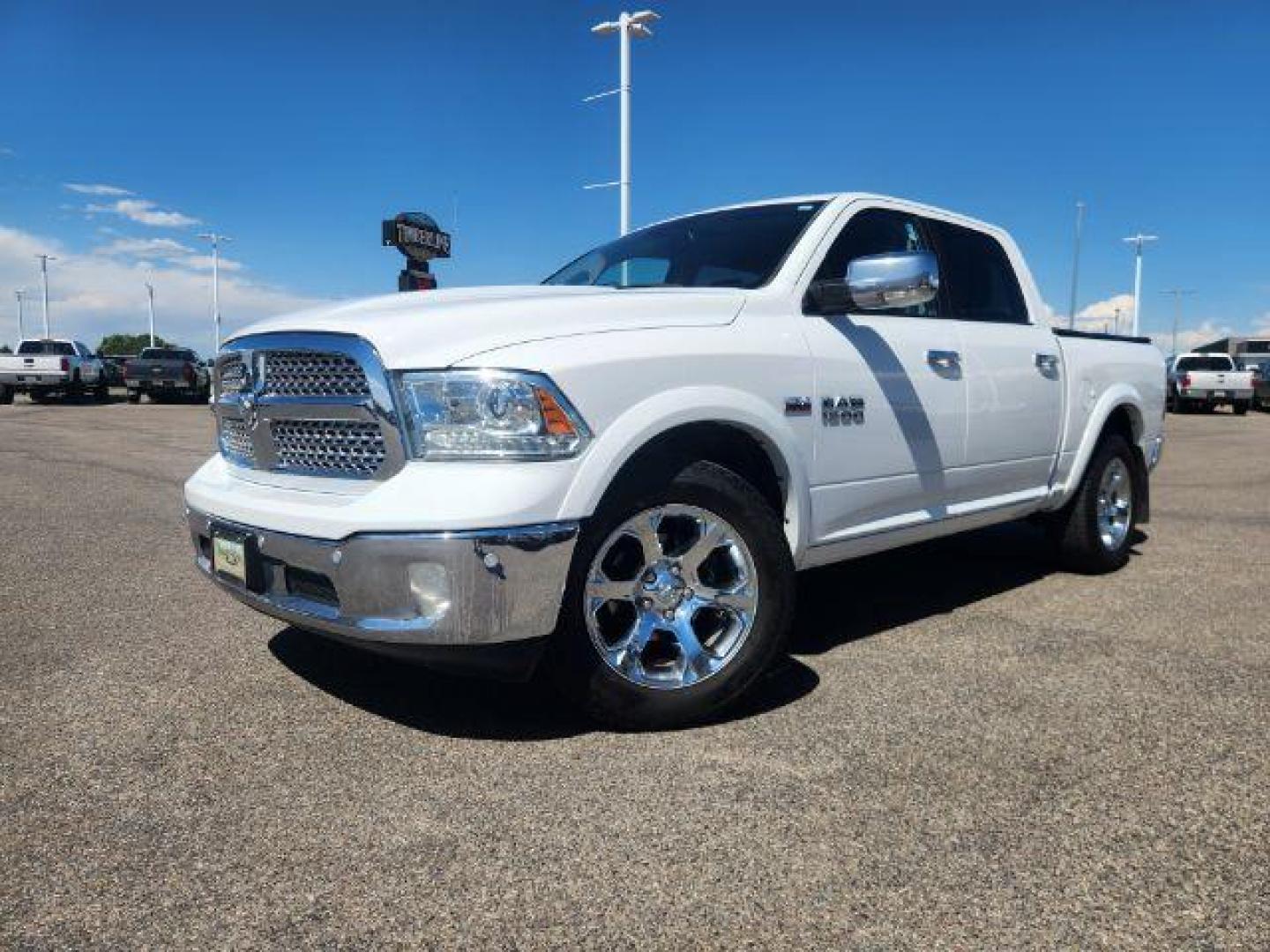 2018 Pearl White /Black Ram 1500 (1C6RR7NT1JS) with an HEMI 57L V-8 variable valve control engine, Automatic transmission, located at 1175 N Woodruff Ave, Idaho Falls, ID, 83401, 43.506901, -111.999657 - At Timberline Auto, finding a great deal on your next vehicle is always easy! Our experienced sales staff's goal is to help find you the right vehicle at the right price! Our knowledgeable finance department has options for almost any credit score. We offer extended service contract options to prote - Photo#27