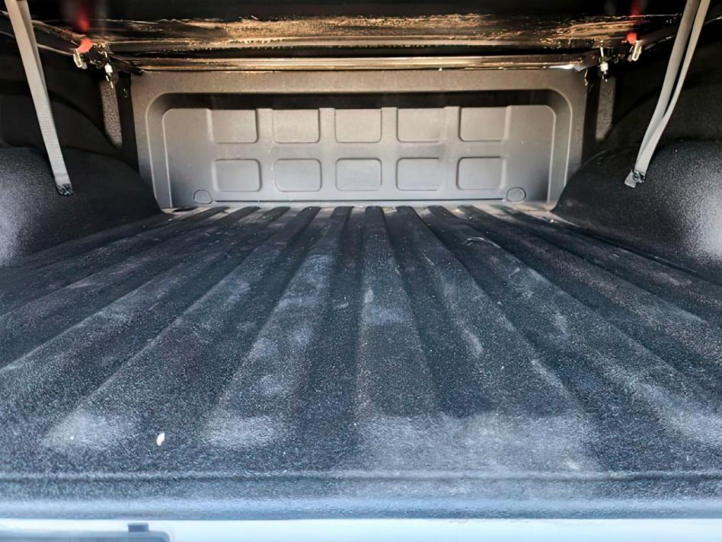 2018 Pearl White /Black Ram 1500 (1C6RR7NT1JS) with an HEMI 57L V-8 variable valve control engine, Automatic transmission, located at 1175 N Woodruff Ave, Idaho Falls, ID, 83401, 43.506901, -111.999657 - At Timberline Auto, finding a great deal on your next vehicle is always easy! Our experienced sales staff's goal is to help find you the right vehicle at the right price! Our knowledgeable finance department has options for almost any credit score. We offer extended service contract options to prote - Photo#4