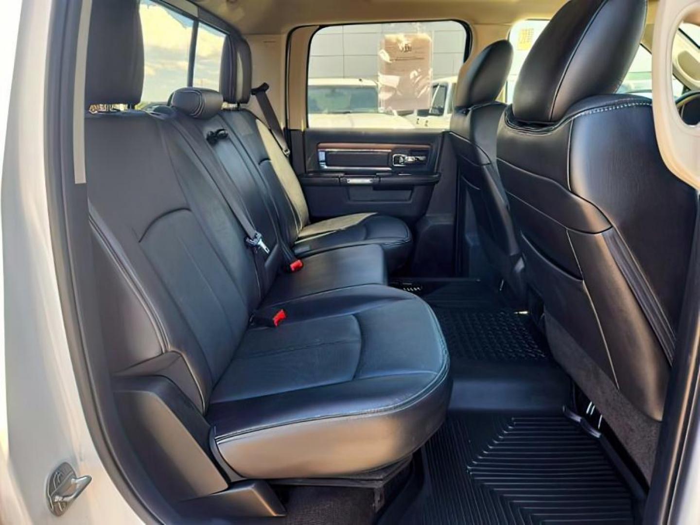 2018 Pearl White /Black Ram 1500 (1C6RR7NT1JS) with an HEMI 57L V-8 variable valve control engine, Automatic transmission, located at 1175 N Woodruff Ave, Idaho Falls, ID, 83401, 43.506901, -111.999657 - At Timberline Auto, finding a great deal on your next vehicle is always easy! Our experienced sales staff's goal is to help find you the right vehicle at the right price! Our knowledgeable finance department has options for almost any credit score. We offer extended service contract options to prote - Photo#15