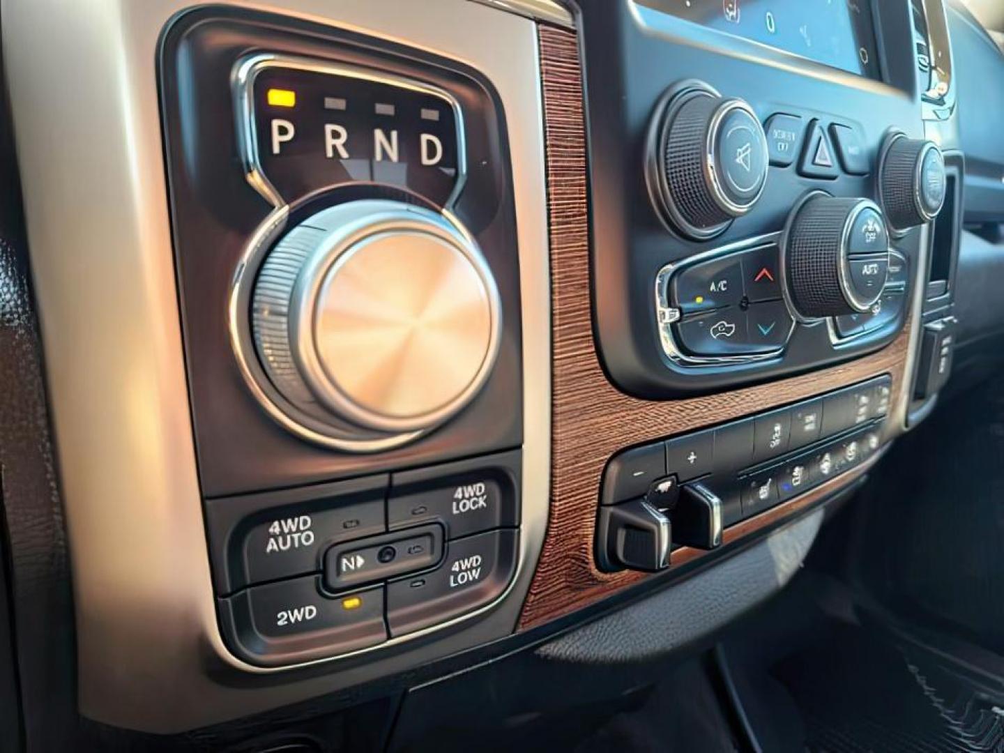 2018 Pearl White /Black Ram 1500 (1C6RR7NT1JS) with an HEMI 57L V-8 variable valve control engine, Automatic transmission, located at 1175 N Woodruff Ave, Idaho Falls, ID, 83401, 43.506901, -111.999657 - At Timberline Auto, finding a great deal on your next vehicle is always easy! Our experienced sales staff's goal is to help find you the right vehicle at the right price! Our knowledgeable finance department has options for almost any credit score. We offer extended service contract options to prote - Photo#23