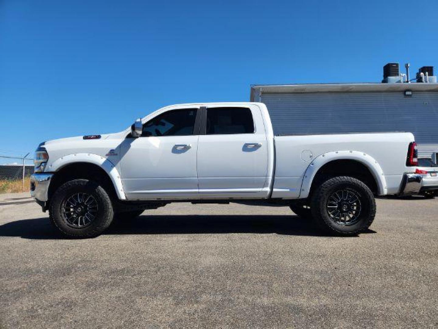 2020 Pearl White /Black Ram 2500 (3C6UR5FL0LG) with an Cummins 67L I-6 diesel direct injection engine, Automatic transmission, located at 1175 N Woodruff Ave, Idaho Falls, ID, 83401, 43.506901, -111.999657 - At Timberline Auto, finding a great deal on your next vehicle is always easy! Our experienced sales staff's goal is to help find you the right vehicle at the right price! Our knowledgeable finance department has options for almost any credit score. We offer extended service contract options to prote - Photo#25