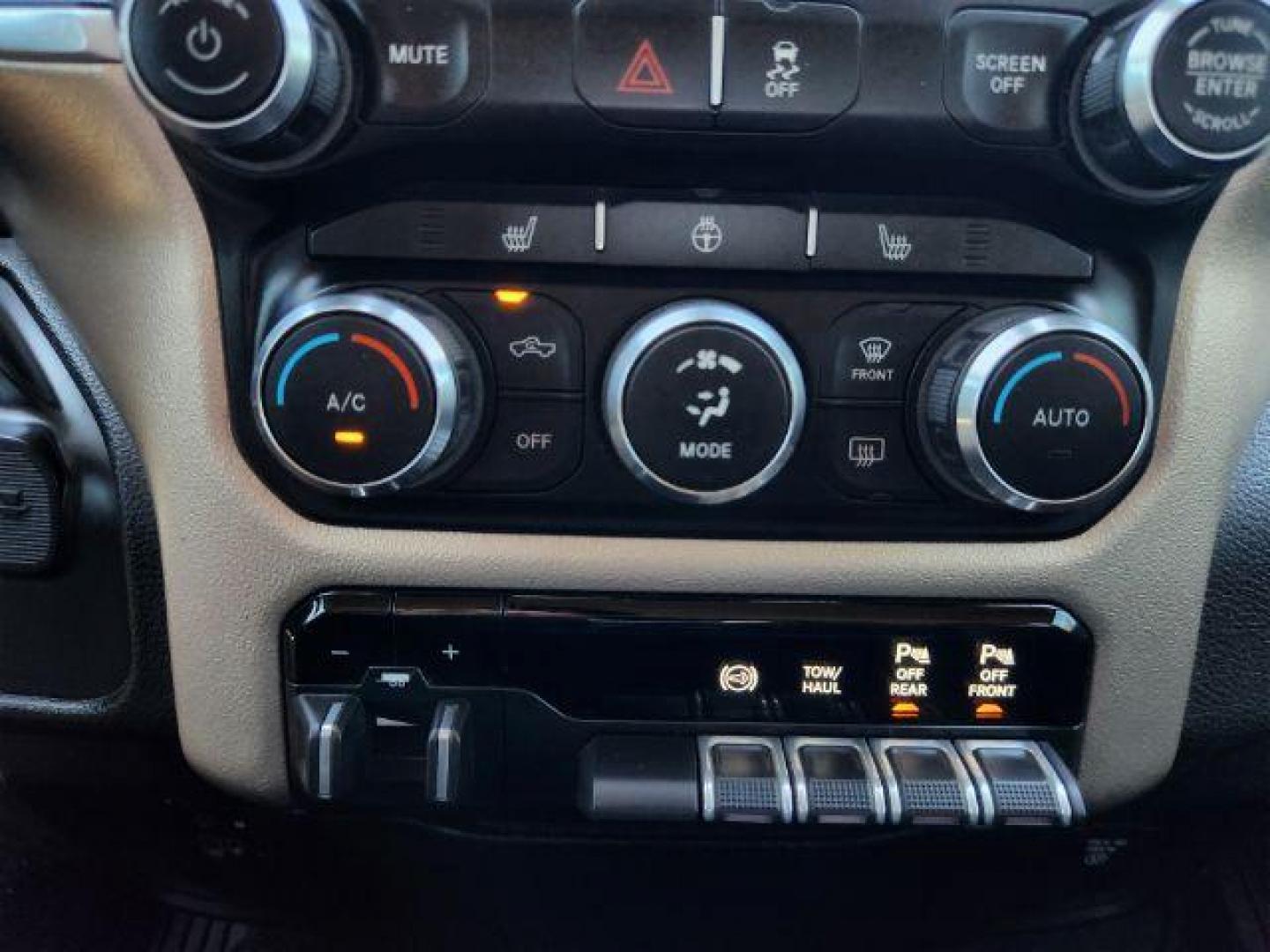 2020 Pearl White /Black Ram 2500 (3C6UR5FL0LG) with an Cummins 67L I-6 diesel direct injection engine, Automatic transmission, located at 1175 N Woodruff Ave, Idaho Falls, ID, 83401, 43.506901, -111.999657 - At Timberline Auto, finding a great deal on your next vehicle is always easy! Our experienced sales staff's goal is to help find you the right vehicle at the right price! Our knowledgeable finance department has options for almost any credit score. We offer extended service contract options to prote - Photo#43