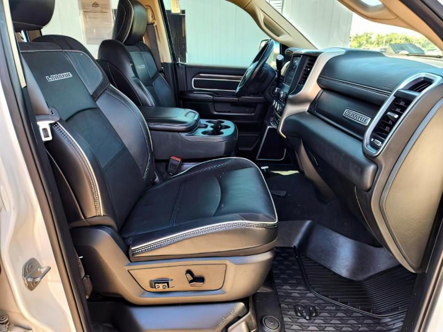2020 Pearl White /Black Ram 2500 (3C6UR5FL0LG) with an Cummins 67L I-6 diesel direct injection engine, Automatic transmission, located at 1175 N Woodruff Ave, Idaho Falls, ID, 83401, 43.506901, -111.999657 - At Timberline Auto, finding a great deal on your next vehicle is always easy! Our experienced sales staff's goal is to help find you the right vehicle at the right price! Our knowledgeable finance department has options for almost any credit score. We offer extended service contract options to prote - Photo#14