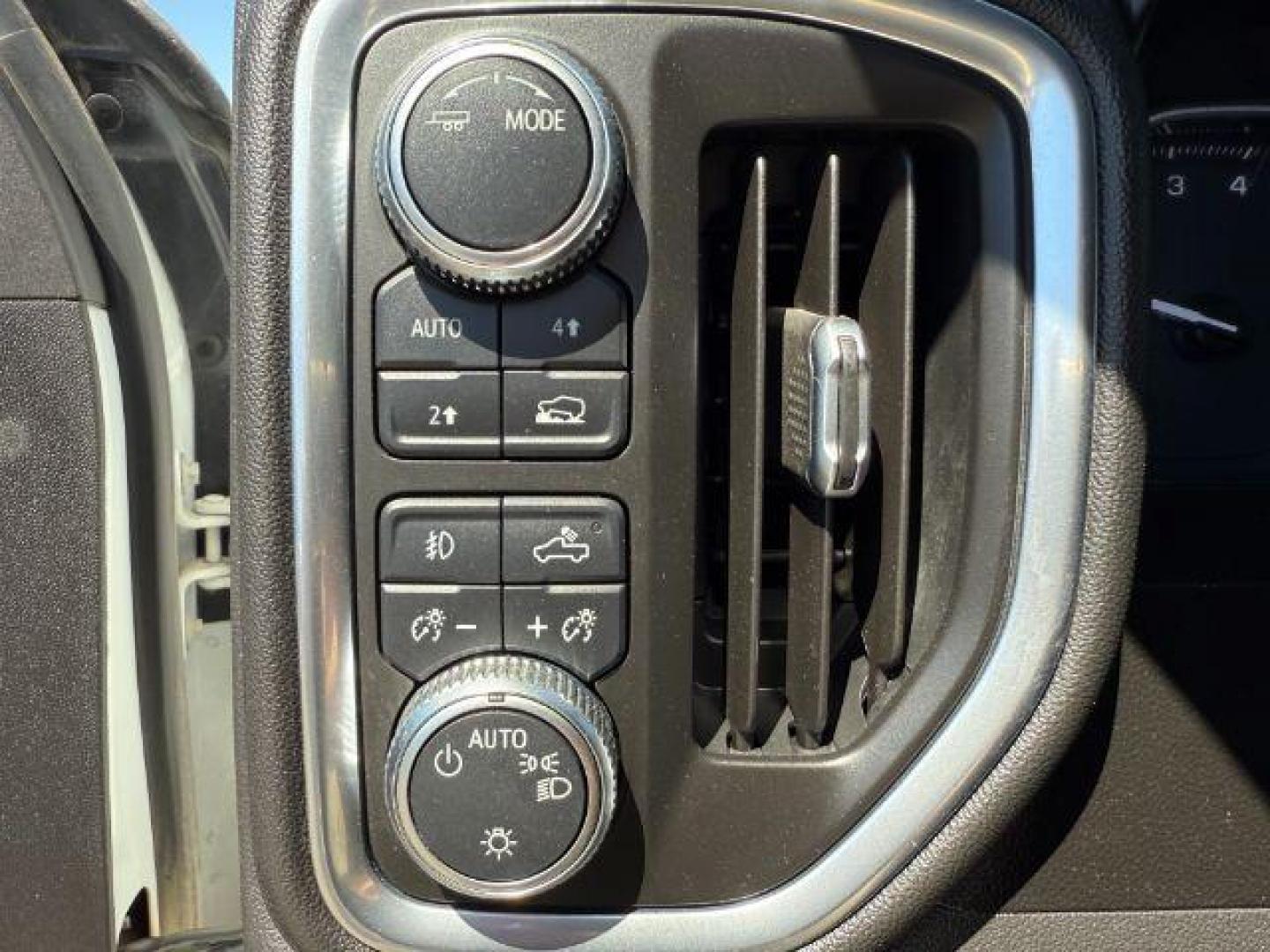 2021 Summit White /Jet Black GMC Sierra 1500 (3GTU9CET8MG) with an Duramax 3L I-6 diesel direct injection engine, Automatic transmission, located at 1175 N Woodruff Ave, Idaho Falls, ID, 83401, 43.506901, -111.999657 - At Timberline Auto, finding a great deal on your next vehicle is always easy! Our experienced sales staff's goal is to help find you the right vehicle at the right price! Our knowledgeable finance department has options for almost any credit score. We offer extended service contract options to prote - Photo#41