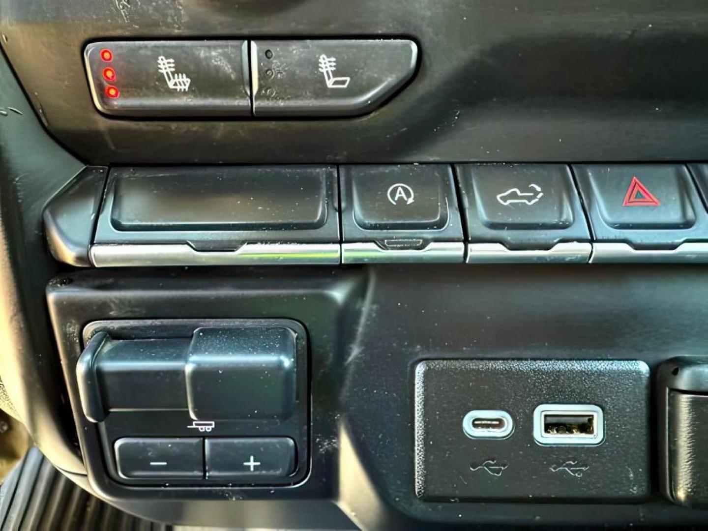 2021 Summit White /Jet Black GMC Sierra 1500 (3GTU9CET8MG) with an Duramax 3L I-6 diesel direct injection engine, Automatic transmission, located at 1175 N Woodruff Ave, Idaho Falls, ID, 83401, 43.506901, -111.999657 - At Timberline Auto, finding a great deal on your next vehicle is always easy! Our experienced sales staff's goal is to help find you the right vehicle at the right price! Our knowledgeable finance department has options for almost any credit score. We offer extended service contract options to prote - Photo#16